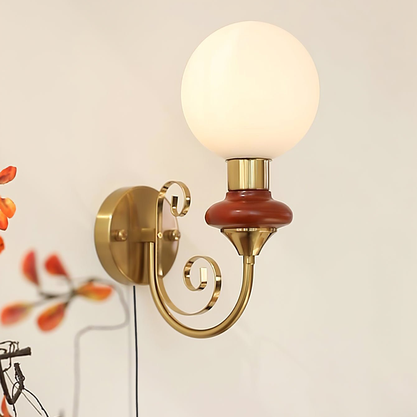 Onyx Plug-in Wall Lamp - Blowlighting