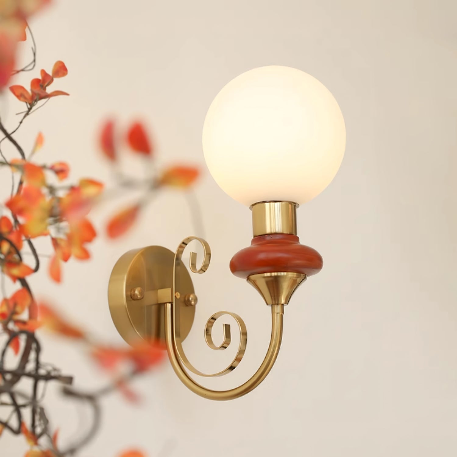 Onyx Plug-in Wall Lamp - Blowlighting