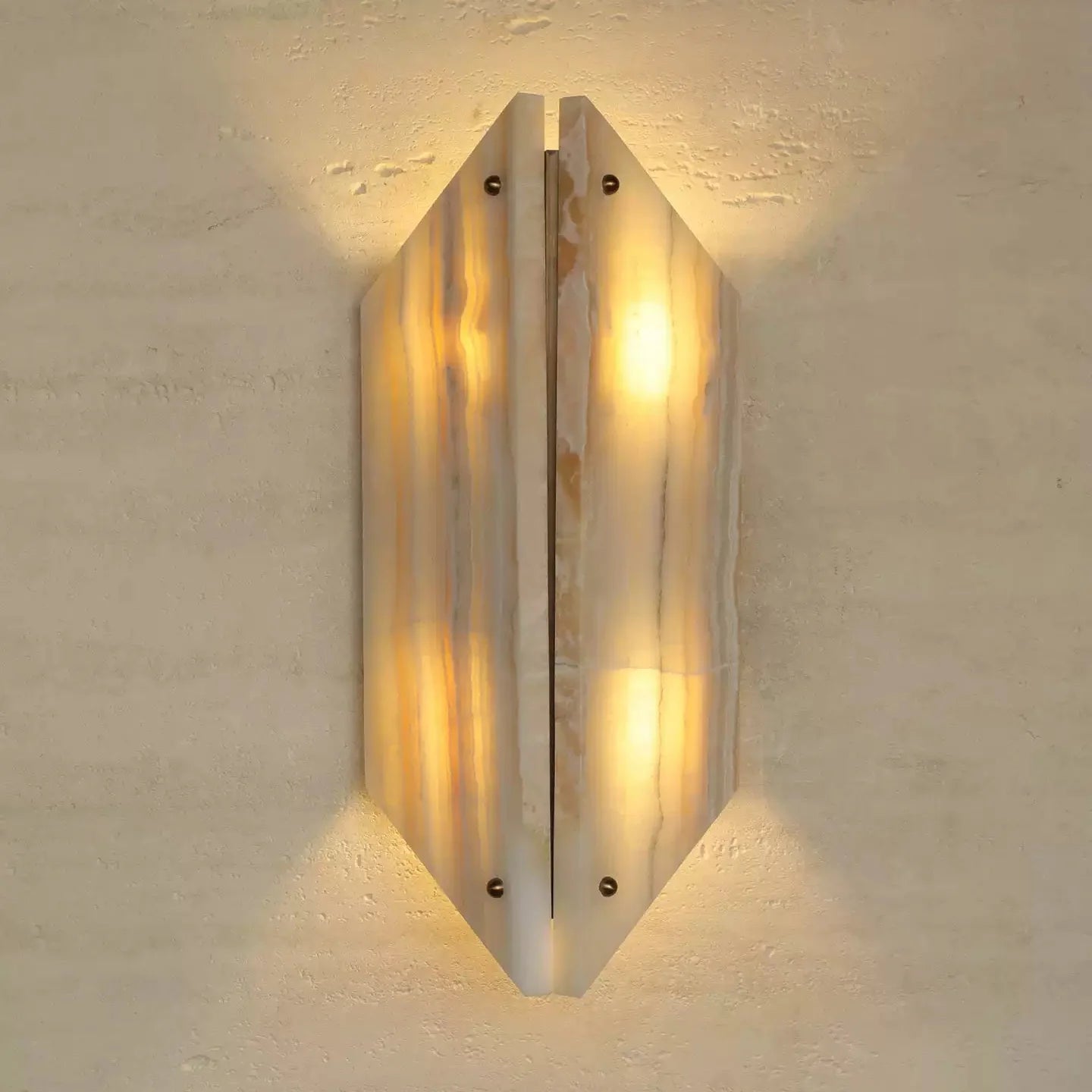 Onyxa Crest Wall Lamp - Vakkerlight
