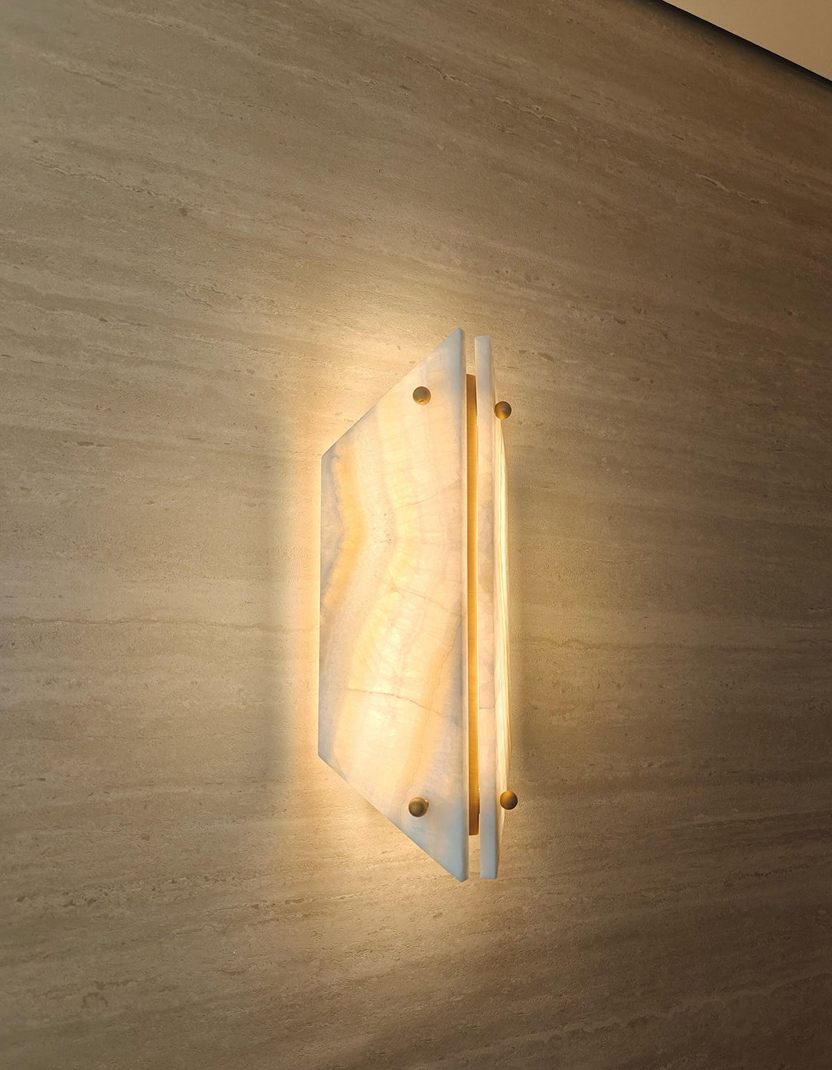 Onyxa Crest Wall Lamp - Vakkerlight