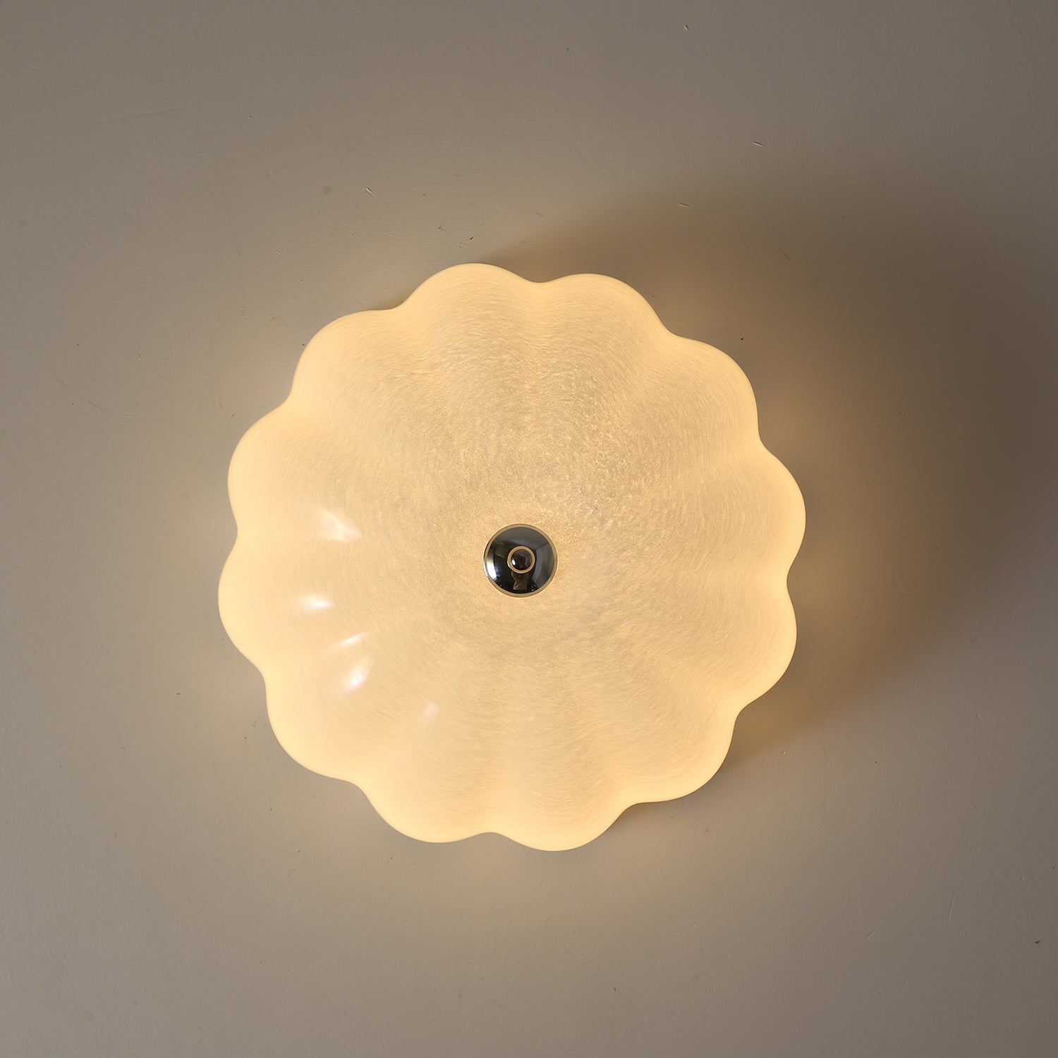 Opal Shell Ceiling Lamp - Blowlighting