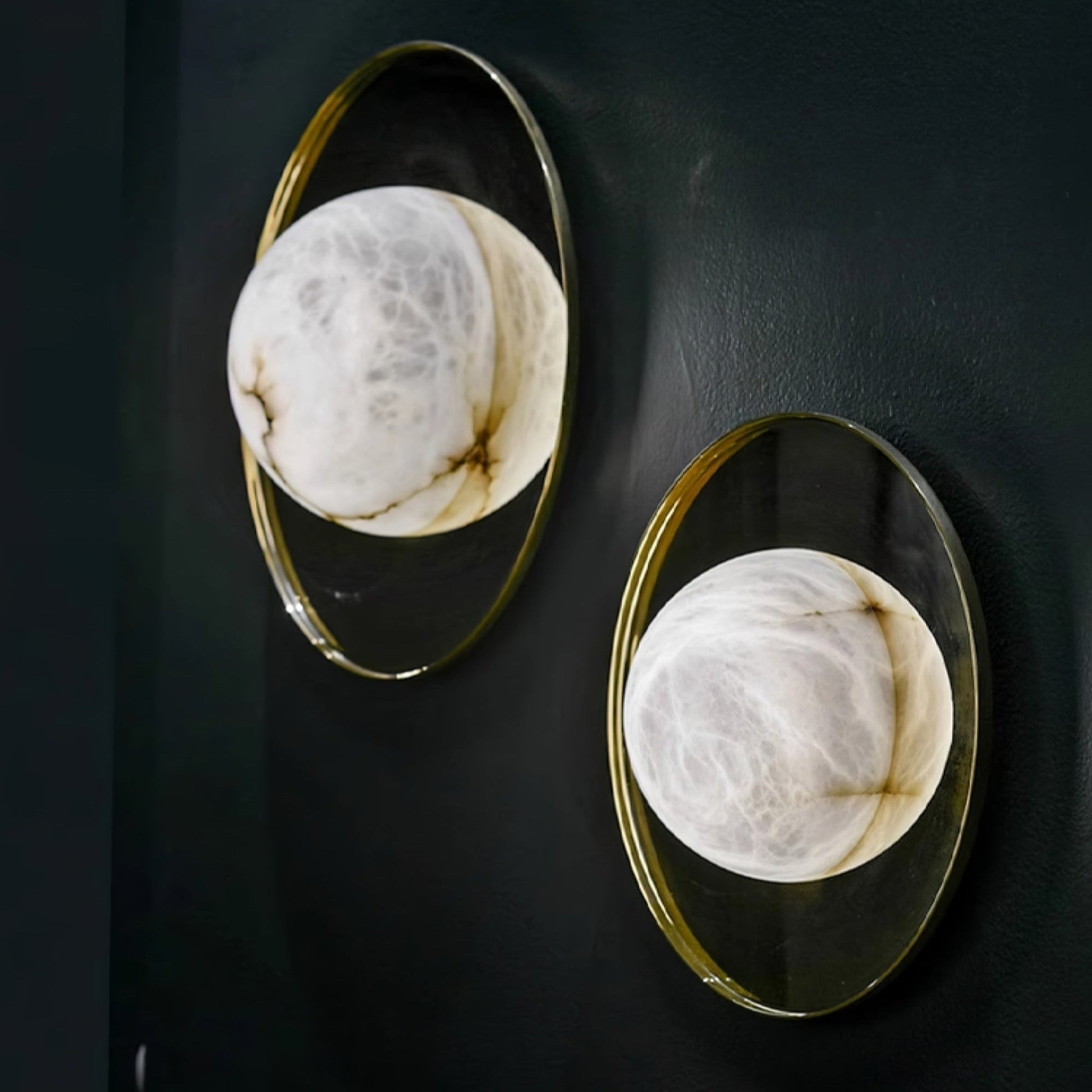 Lyra Modern Alabaster Wall Light - Blowlighting