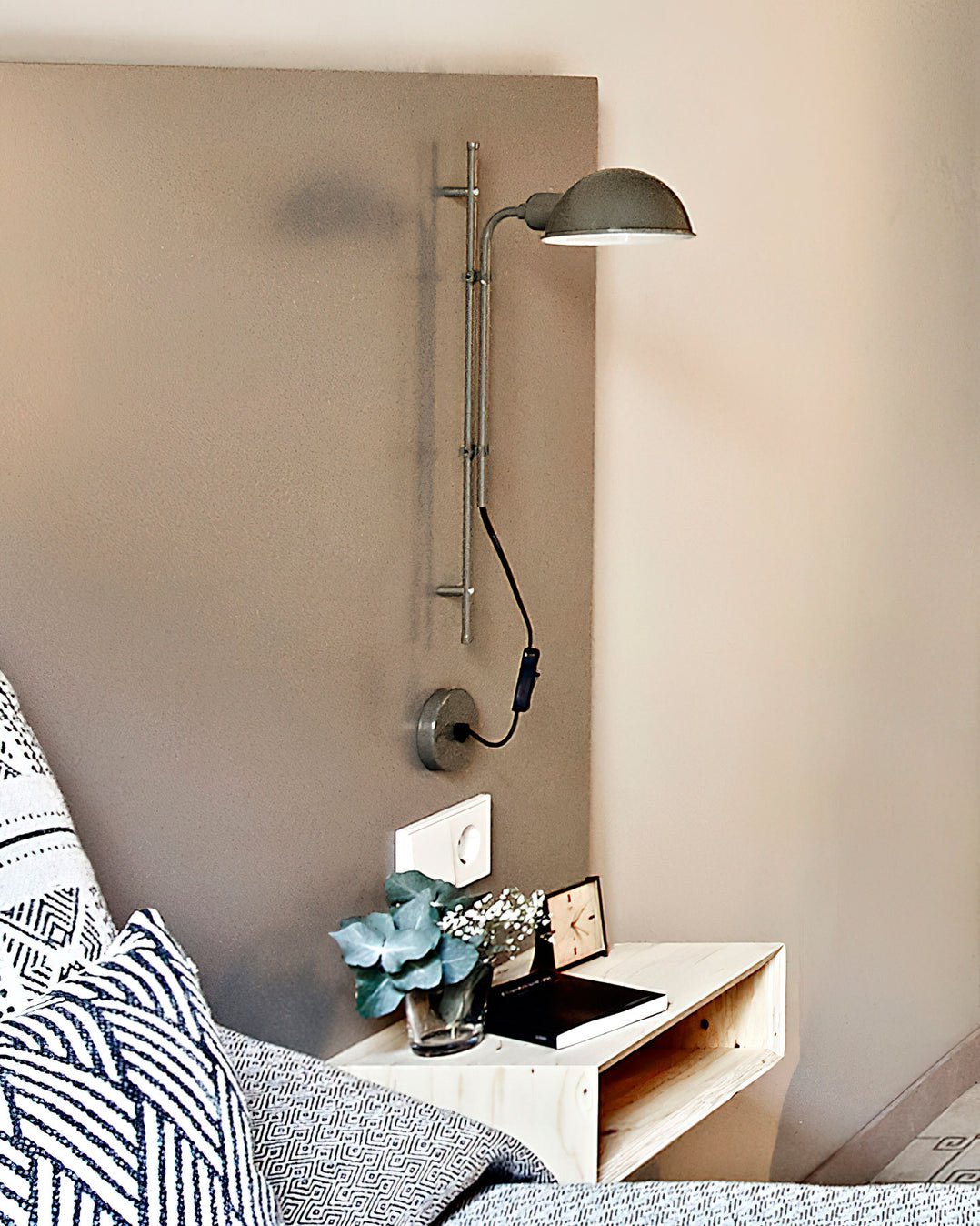Orbis Wall Lamp - Blowlighting