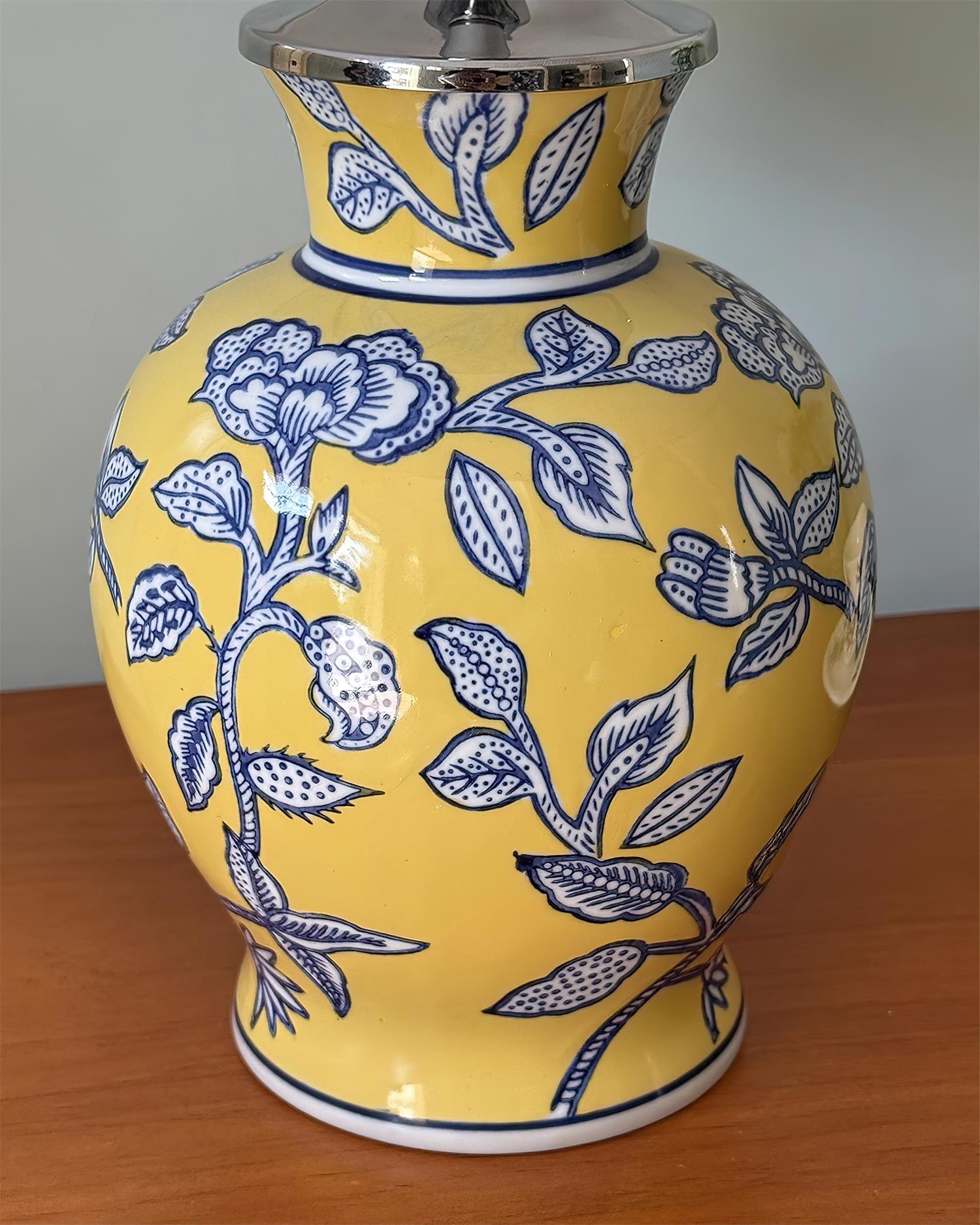 Orchid Vintage Ceramics Mist Table Light