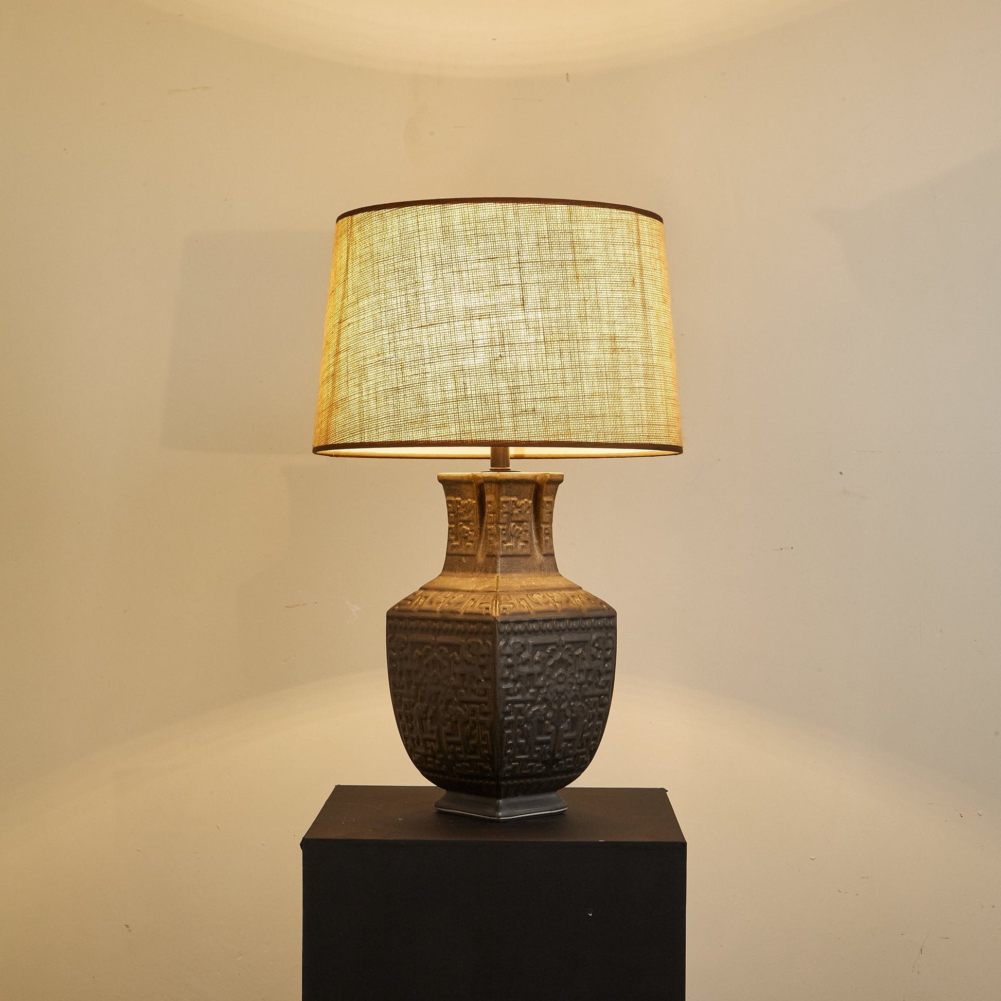 Orendi Table Lamp - Blowlighting