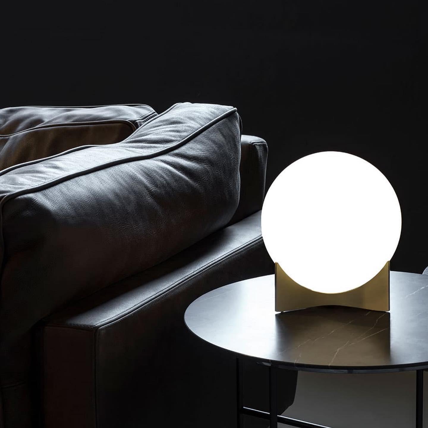 Oscar Table Lamp - Blowlighting