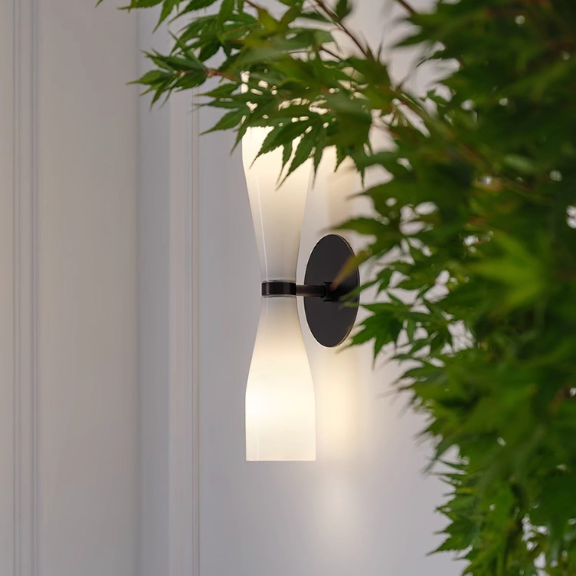 Torch Modern Glass Wall Light - Blowlighting
