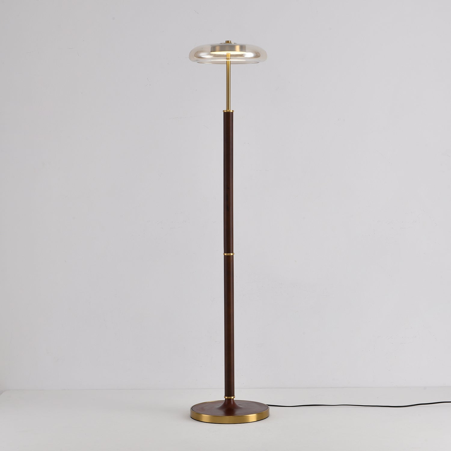 Lean Minimalist Metal Floor Lamp - Blowlighting