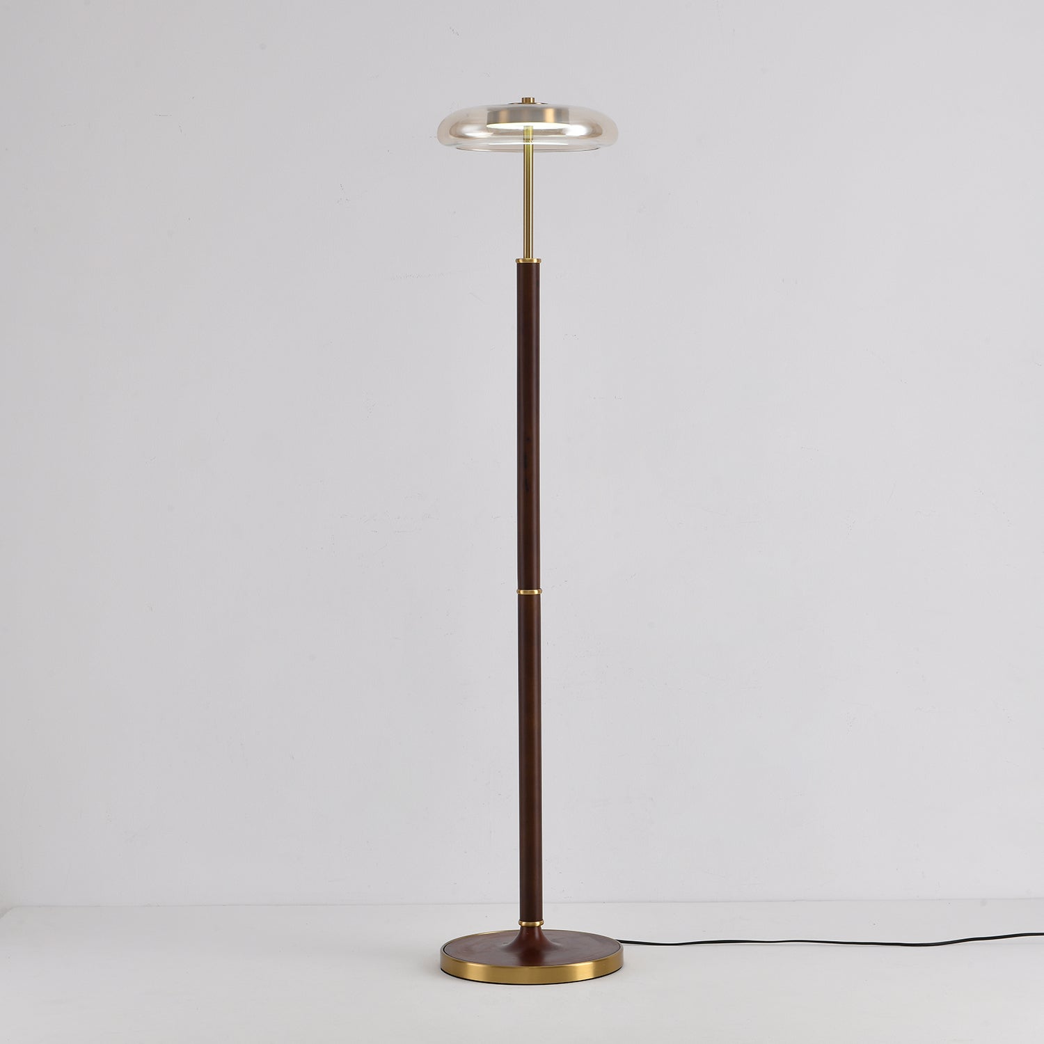 Lean Minimalist Metal Floor Lamp - Blowlighting