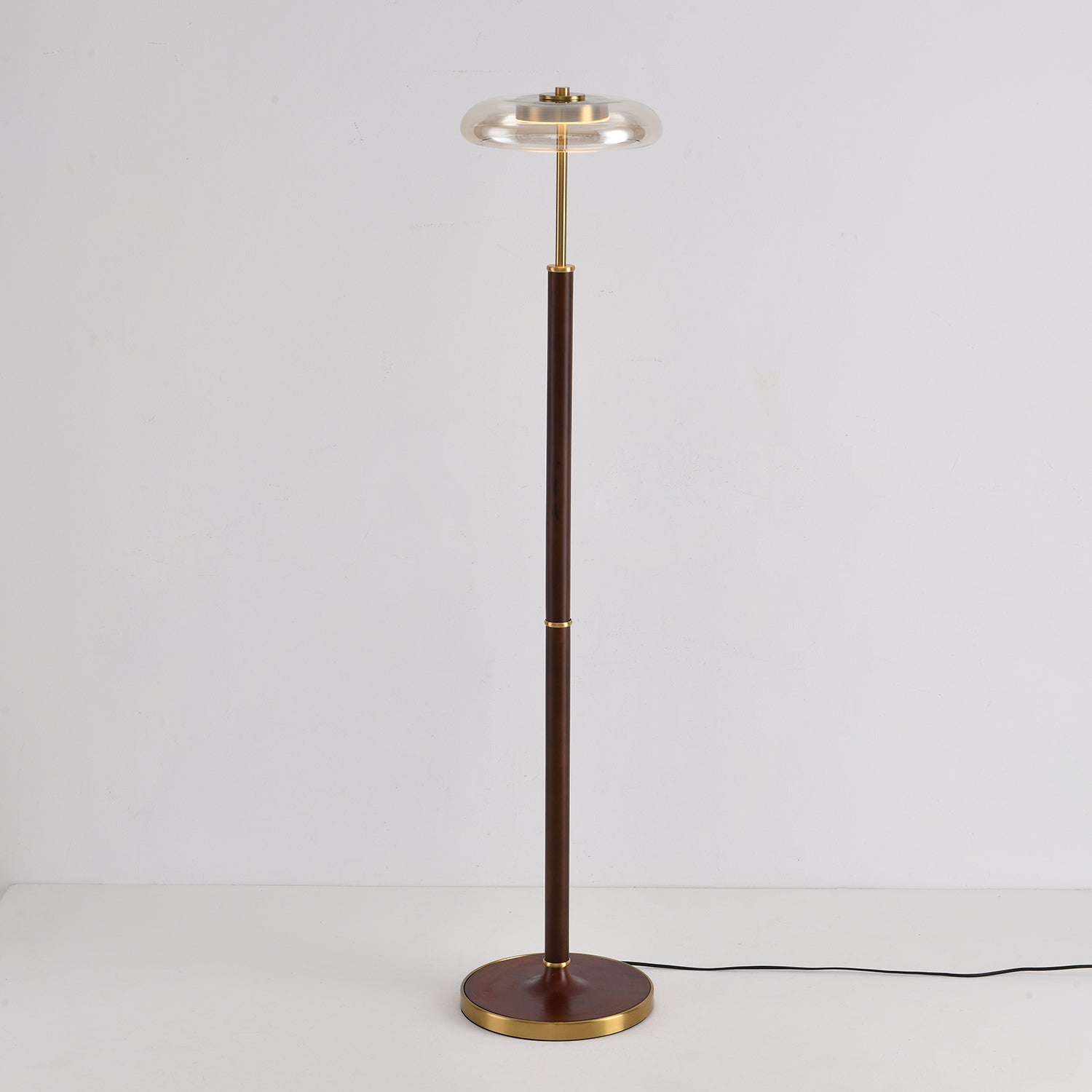 Lean Minimalist Metal Floor Lamp - Blowlighting