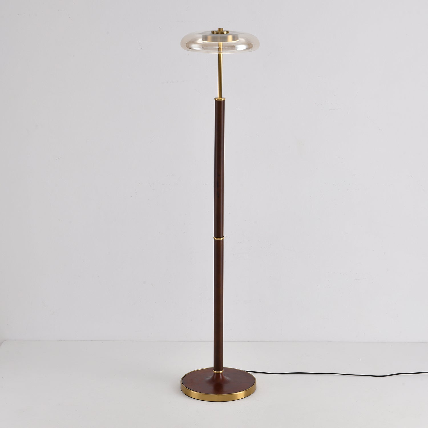 Lean Minimalist Metal Floor Lamp - Blowlighting