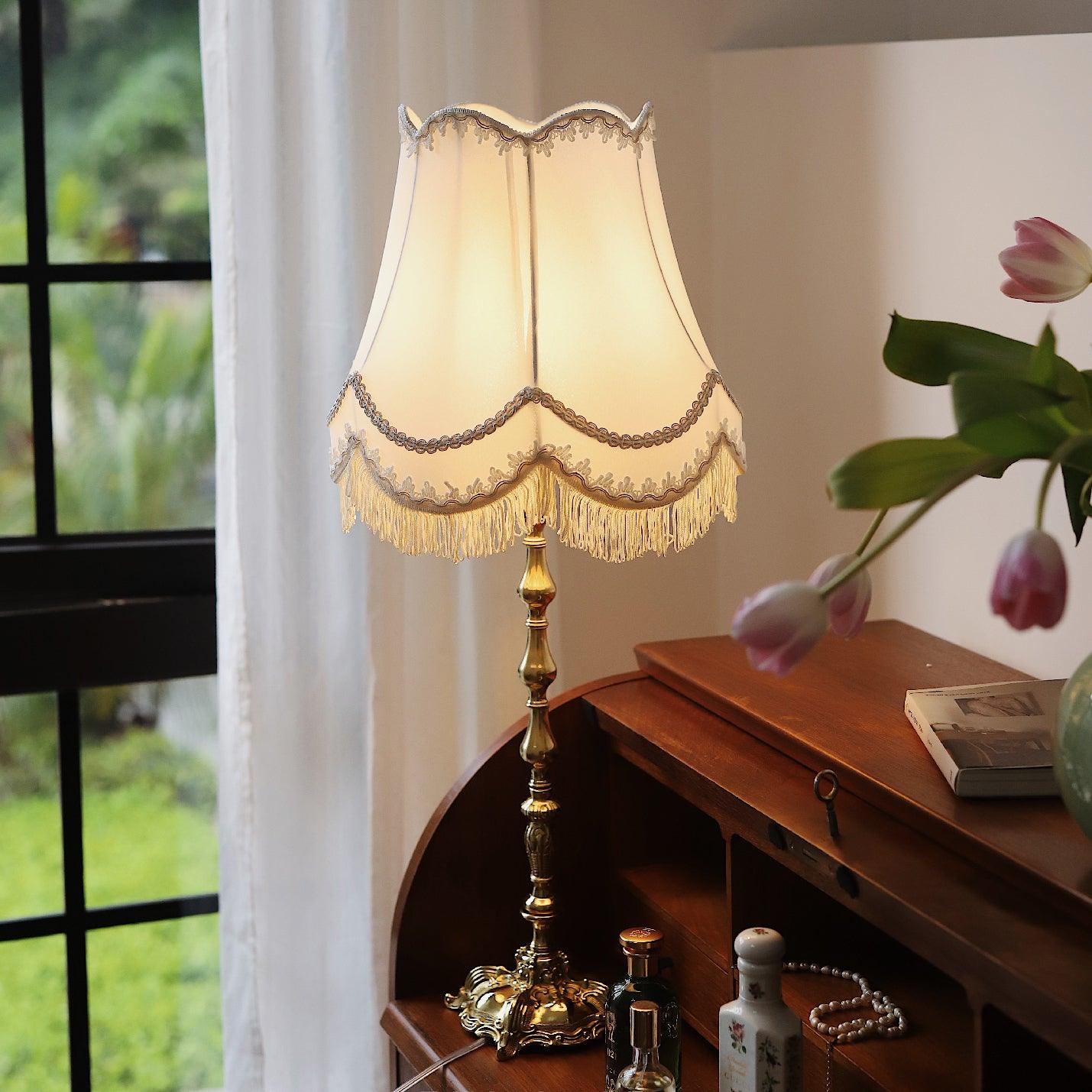 Pantalla Table Lamp - Blowlighting