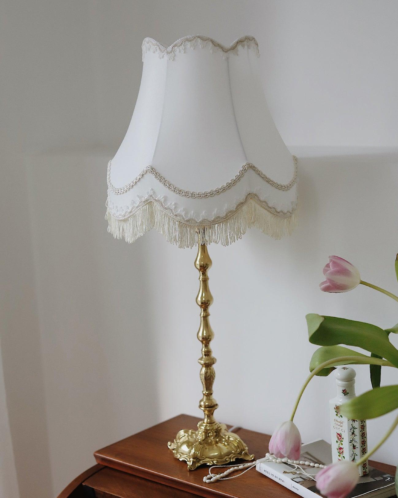 Pantalla Table Lamp - Blowlighting