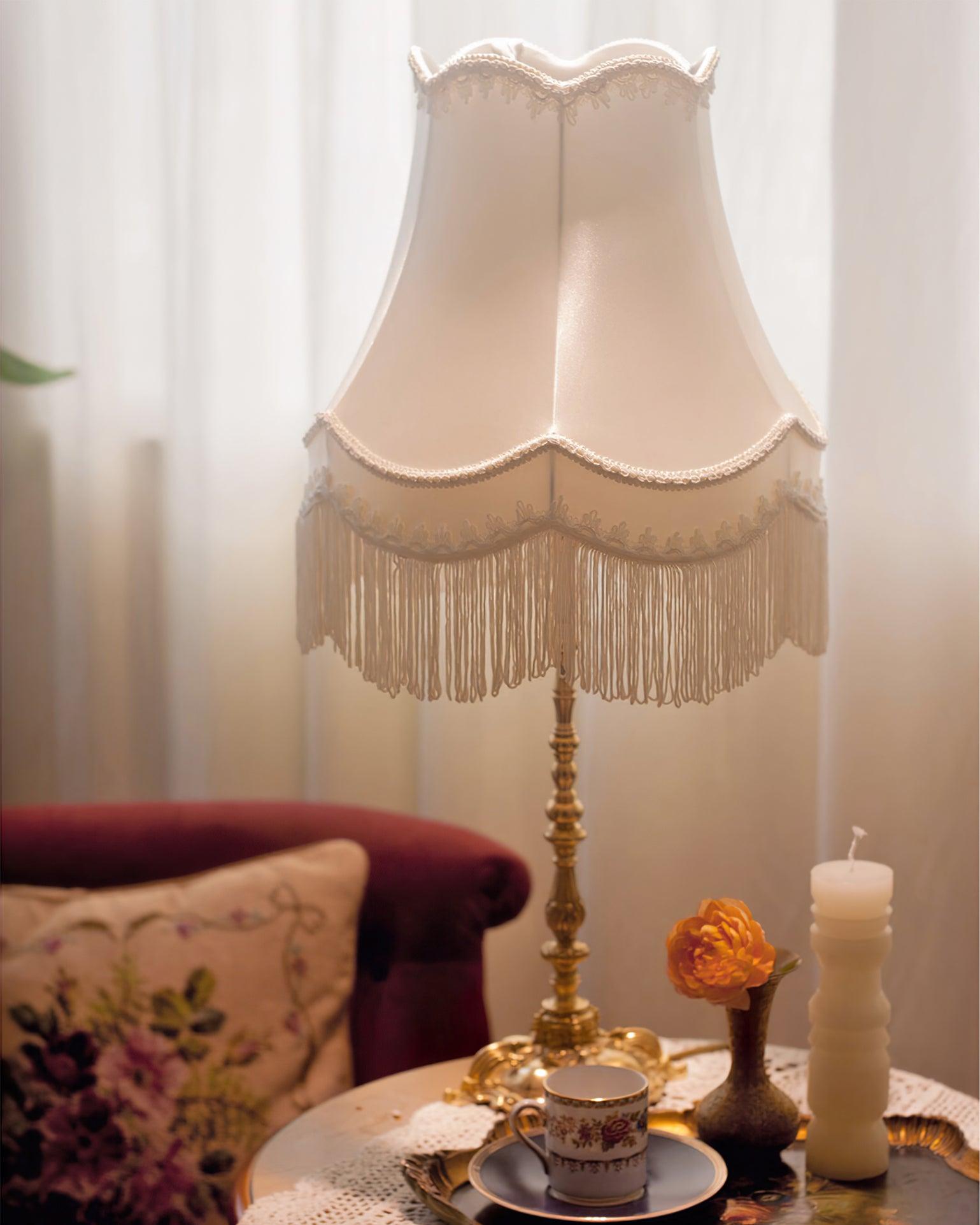 Pantalla Table Lamp - Blowlighting