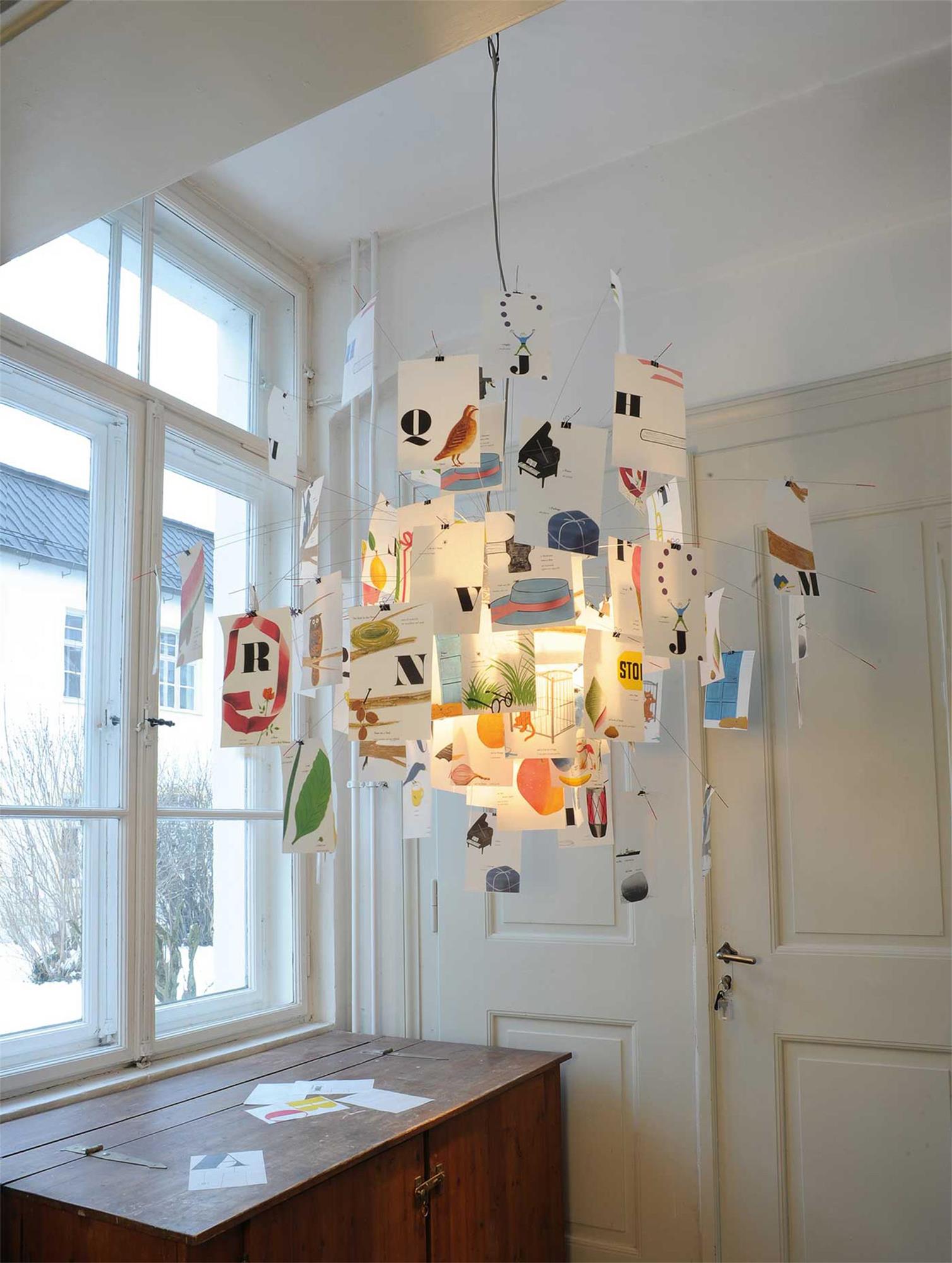 Paper Chandelier - Blowlighting