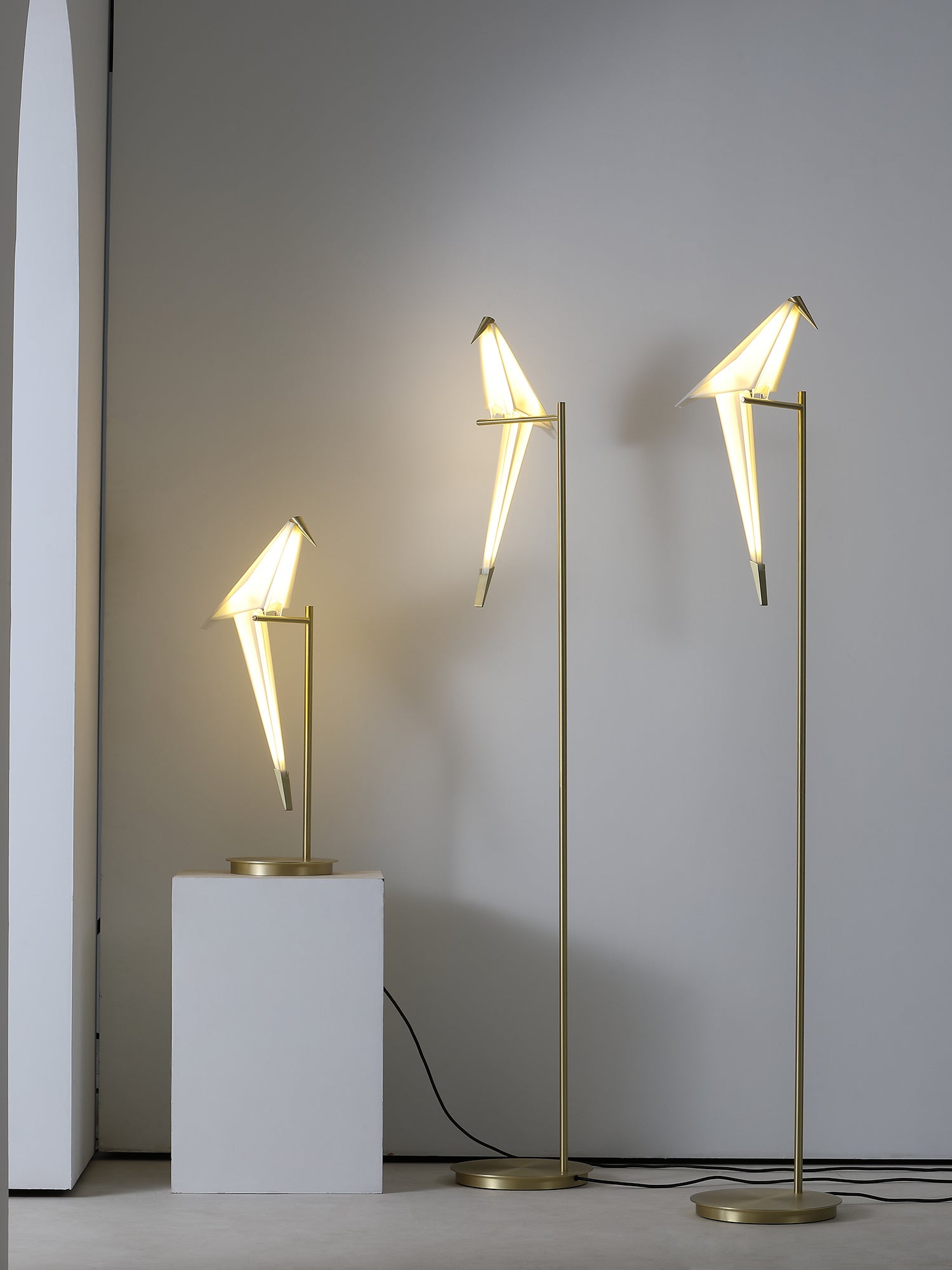 Paper Crane Bird Floor Lamp - Blowlighting