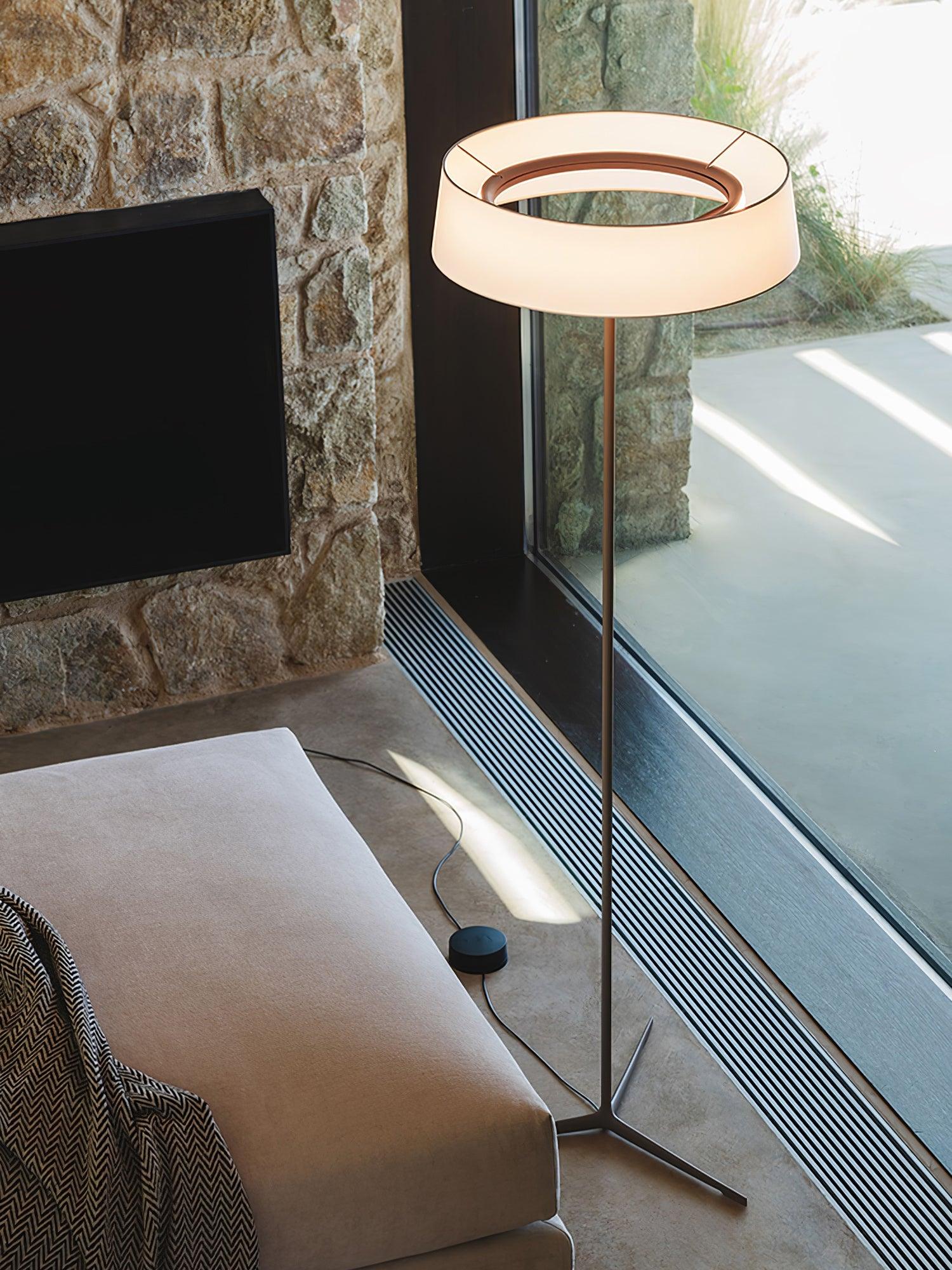 Dama Floor Lamp - Blowlighting