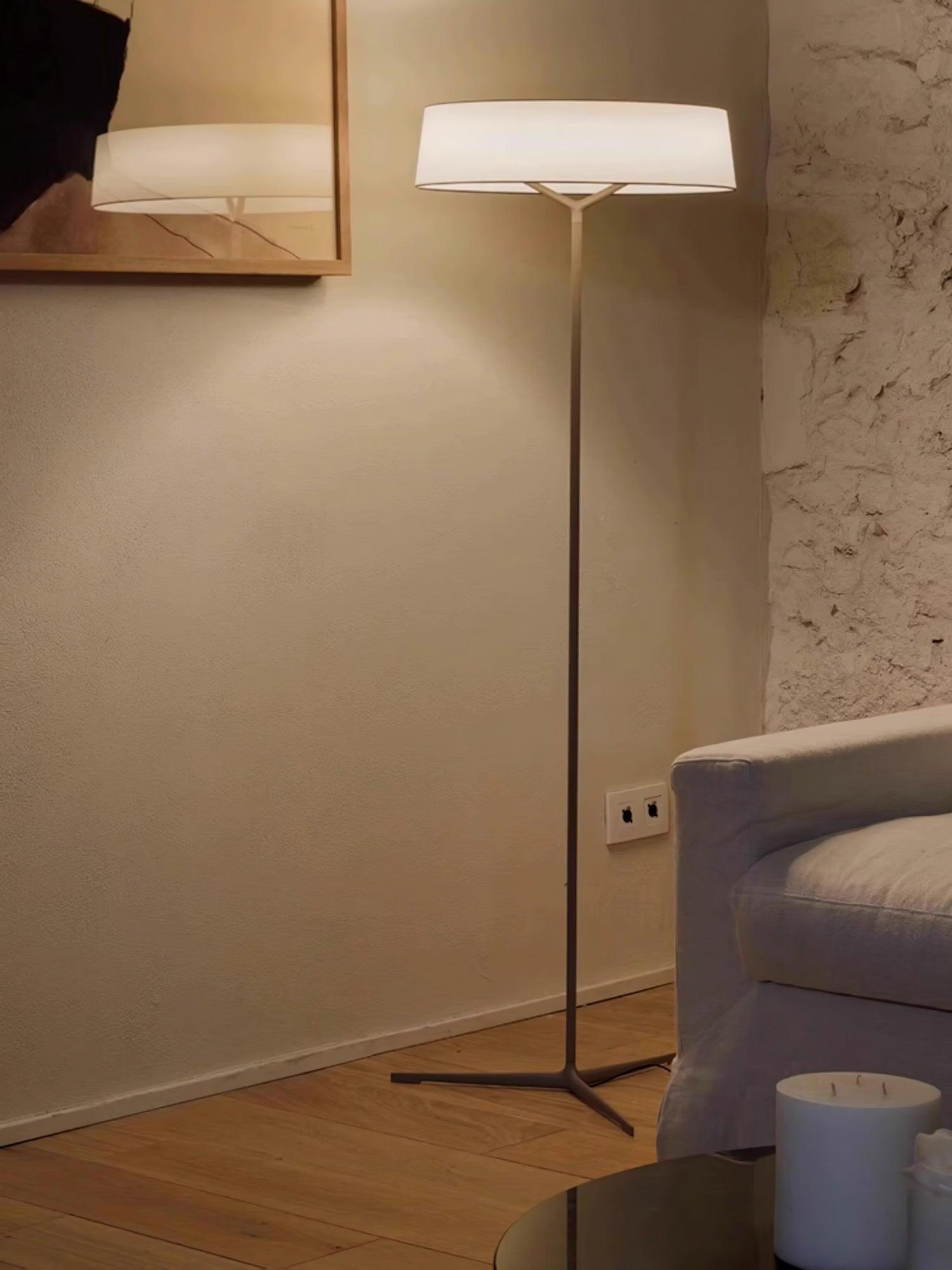 Dama Floor Lamp - Blowlighting