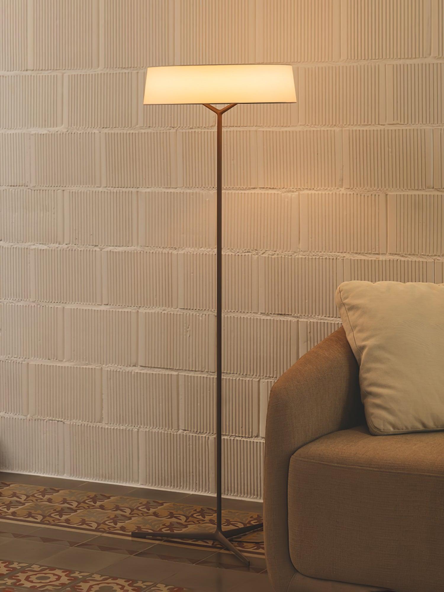 Dama Floor Lamp - Blowlighting