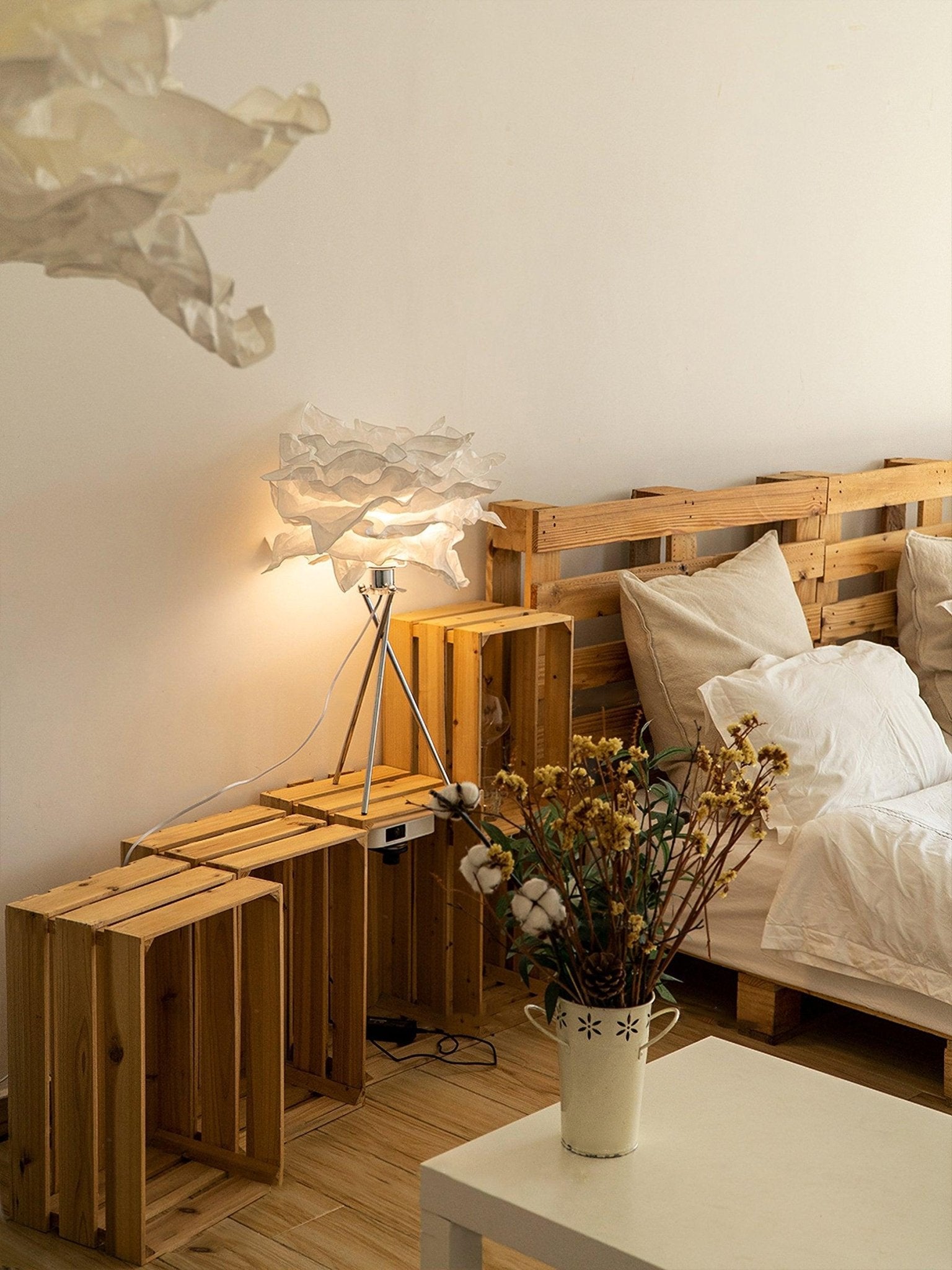 Paper Table Lamp - Blowlighting