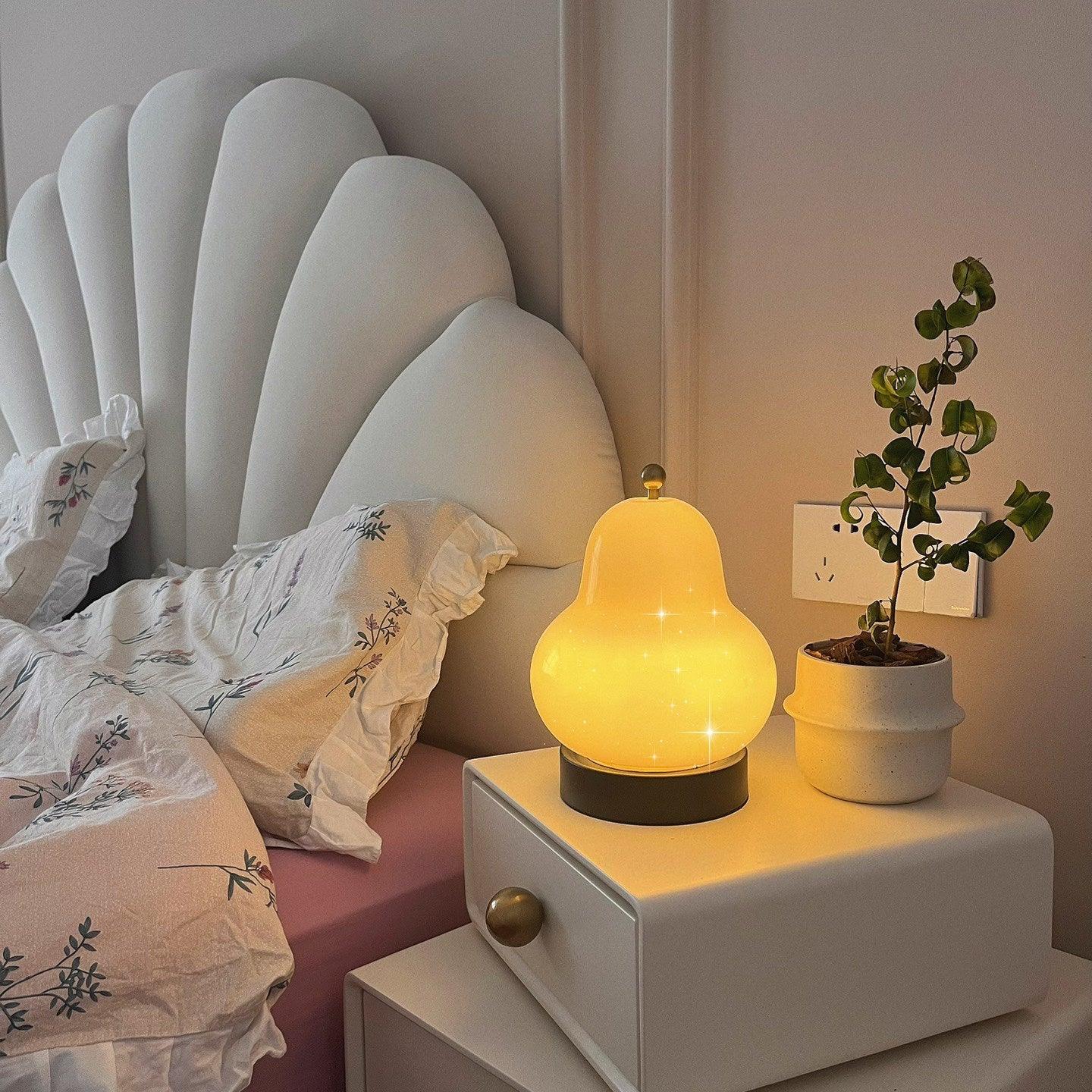 Pear Table Lamp - Blowlighting