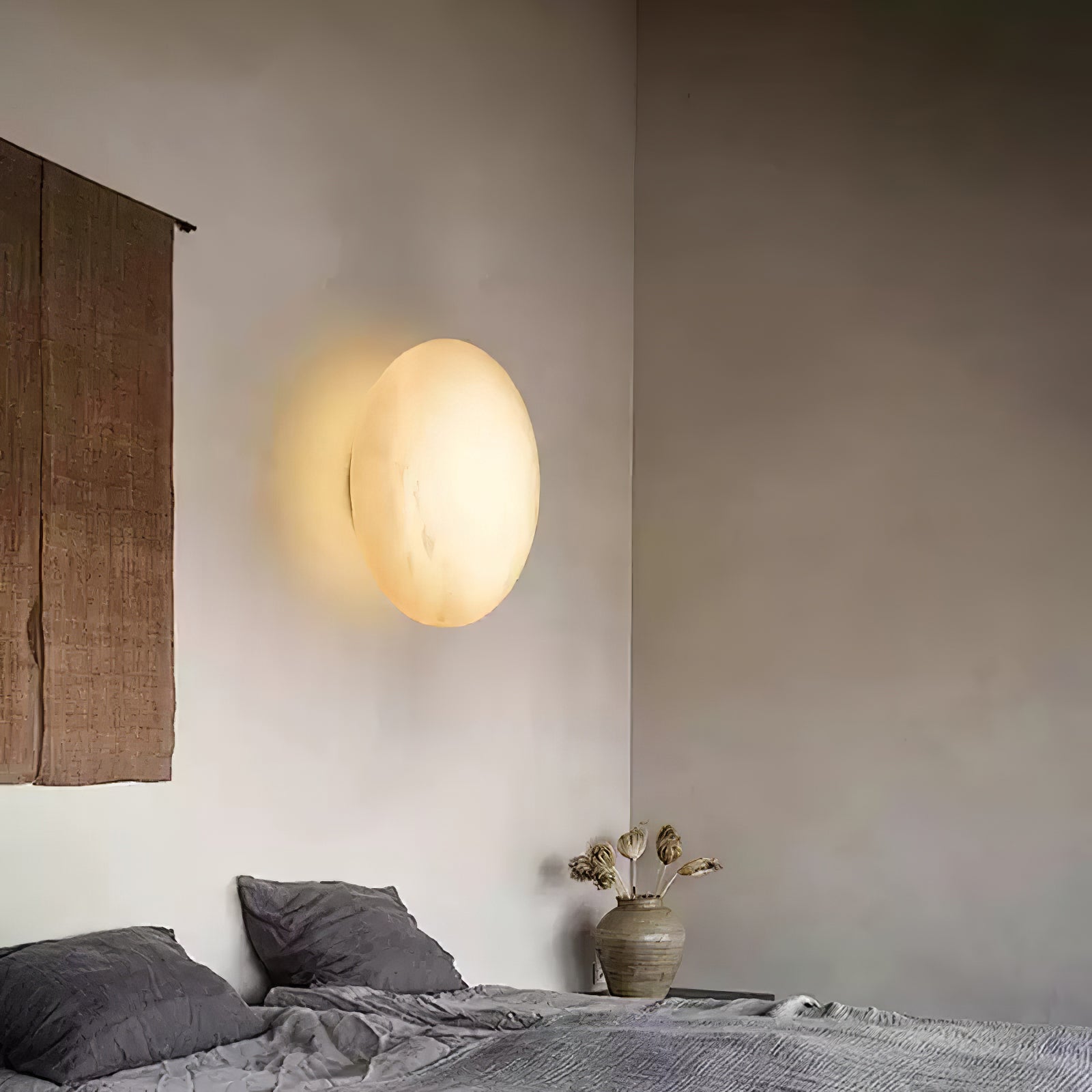 Eurthais Minimalist Alabaster Wall Light - Blowlighting