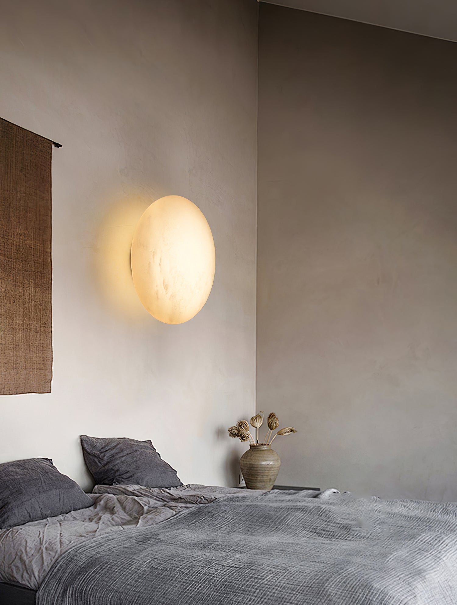 Eurthais Minimalist Alabaster Wall Light - Blowlighting