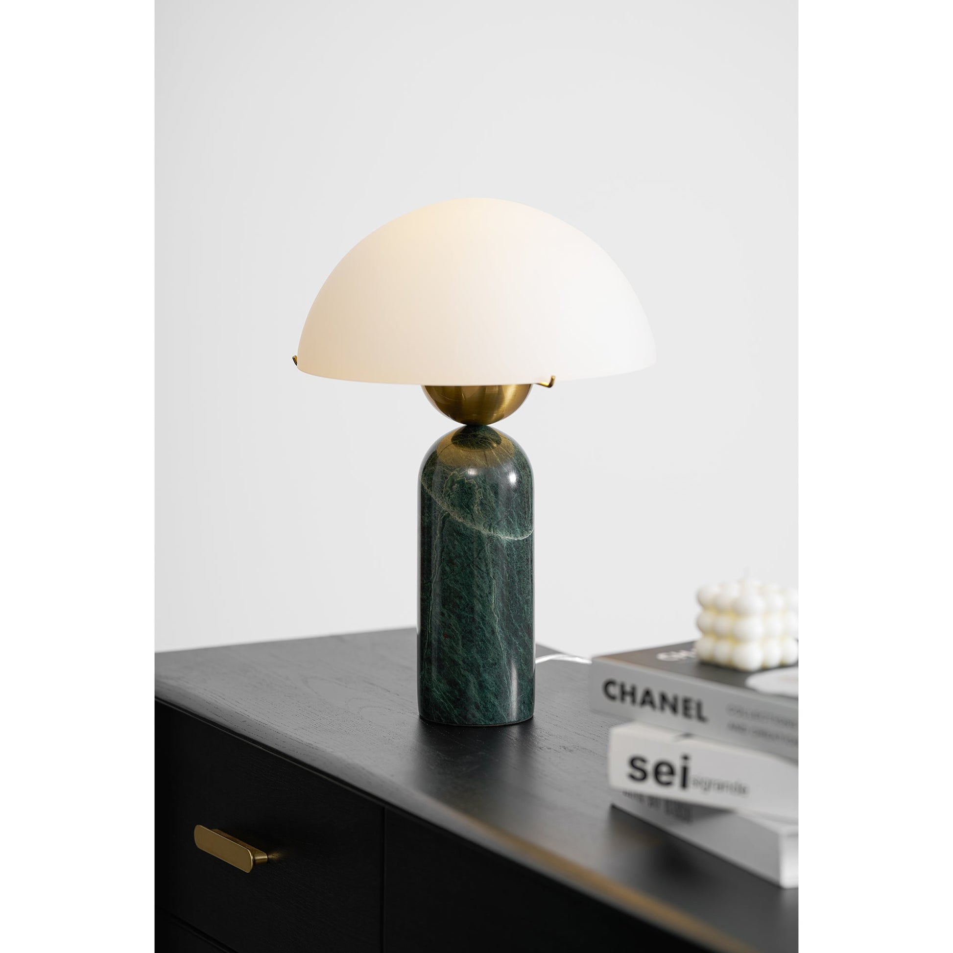 Veviniel Alabaster Table Lamp - Blowlighting
