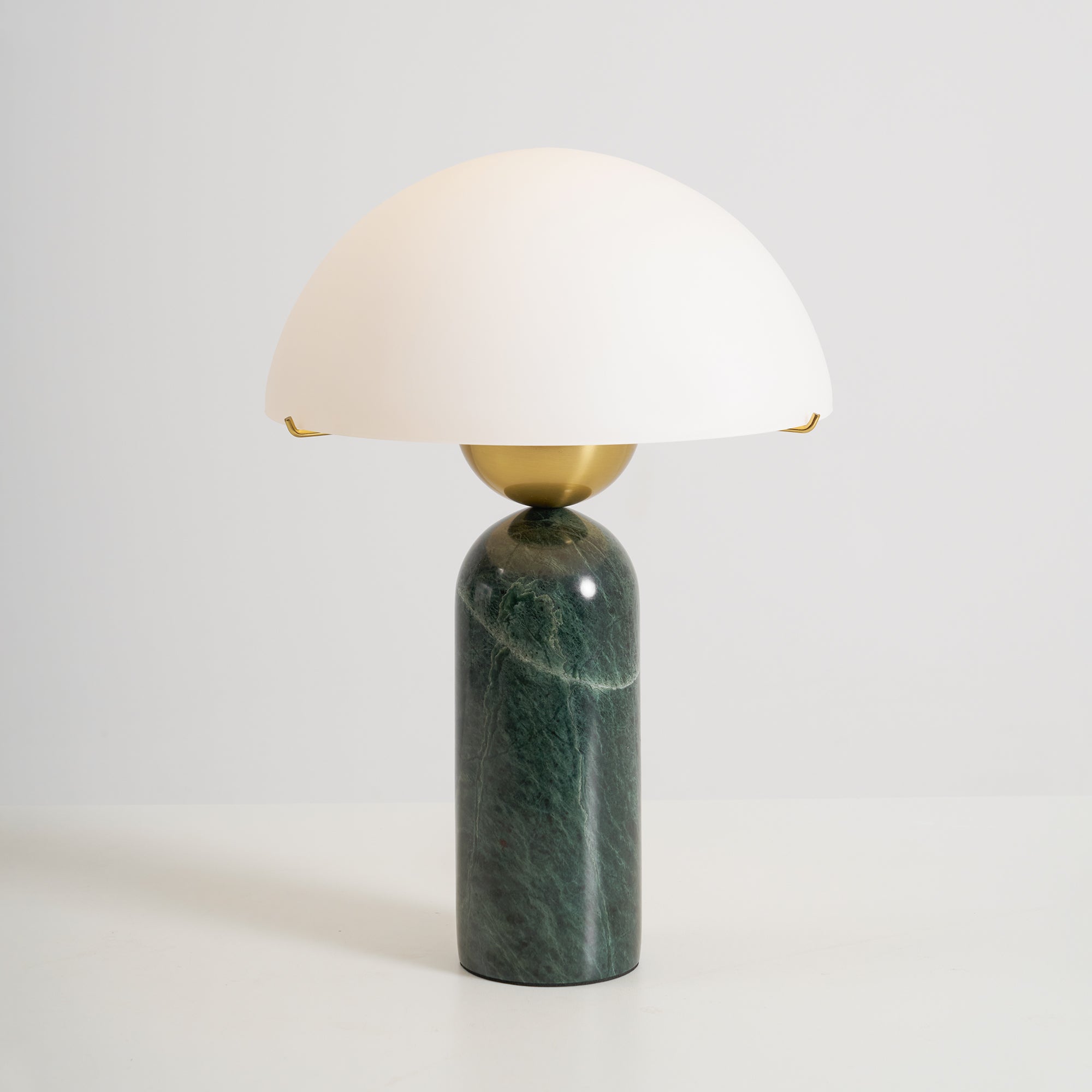 Veviniel Alabaster Table Lamp - Blowlighting