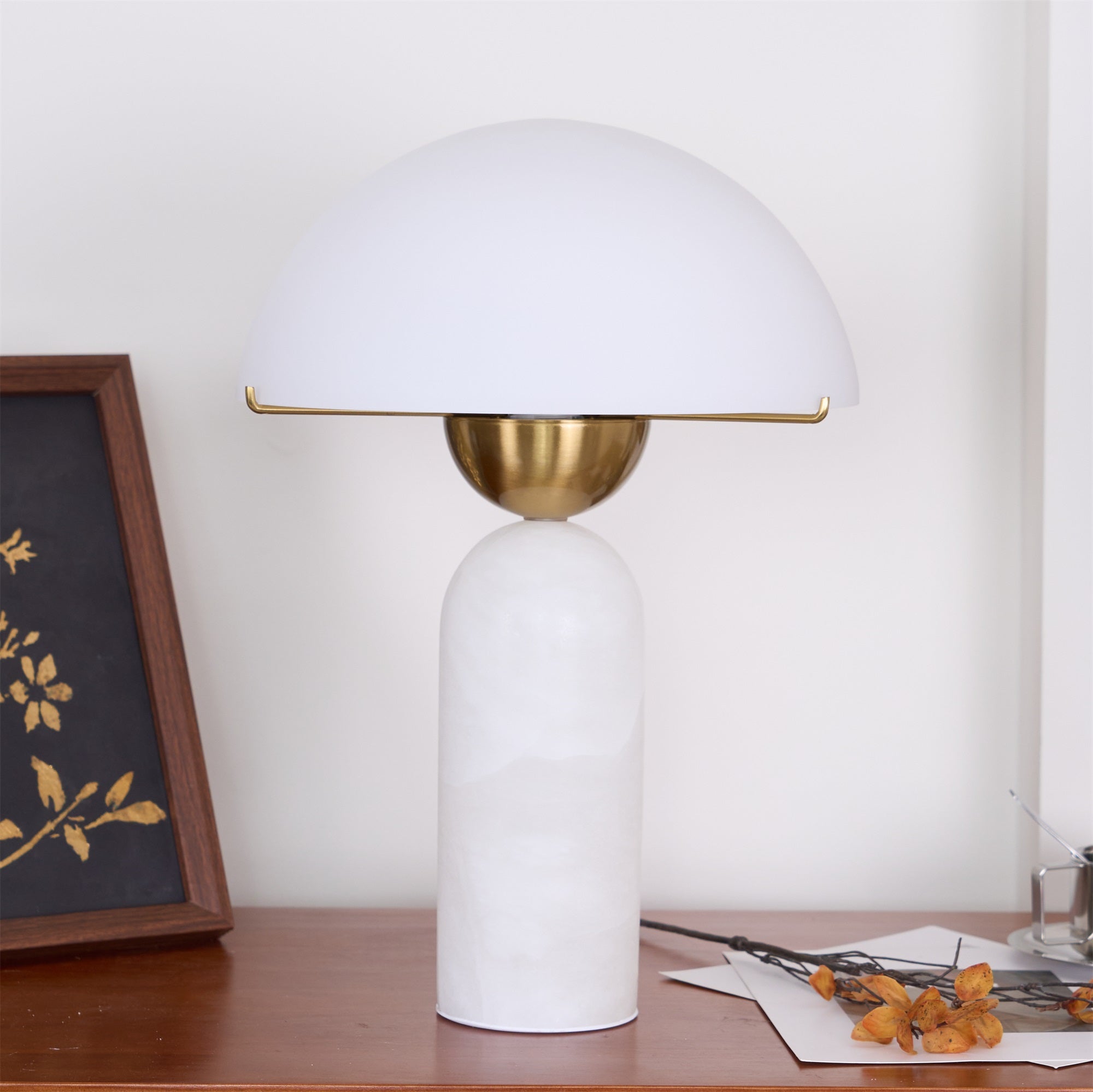 Veviniel Alabaster Table Lamp - Blowlighting