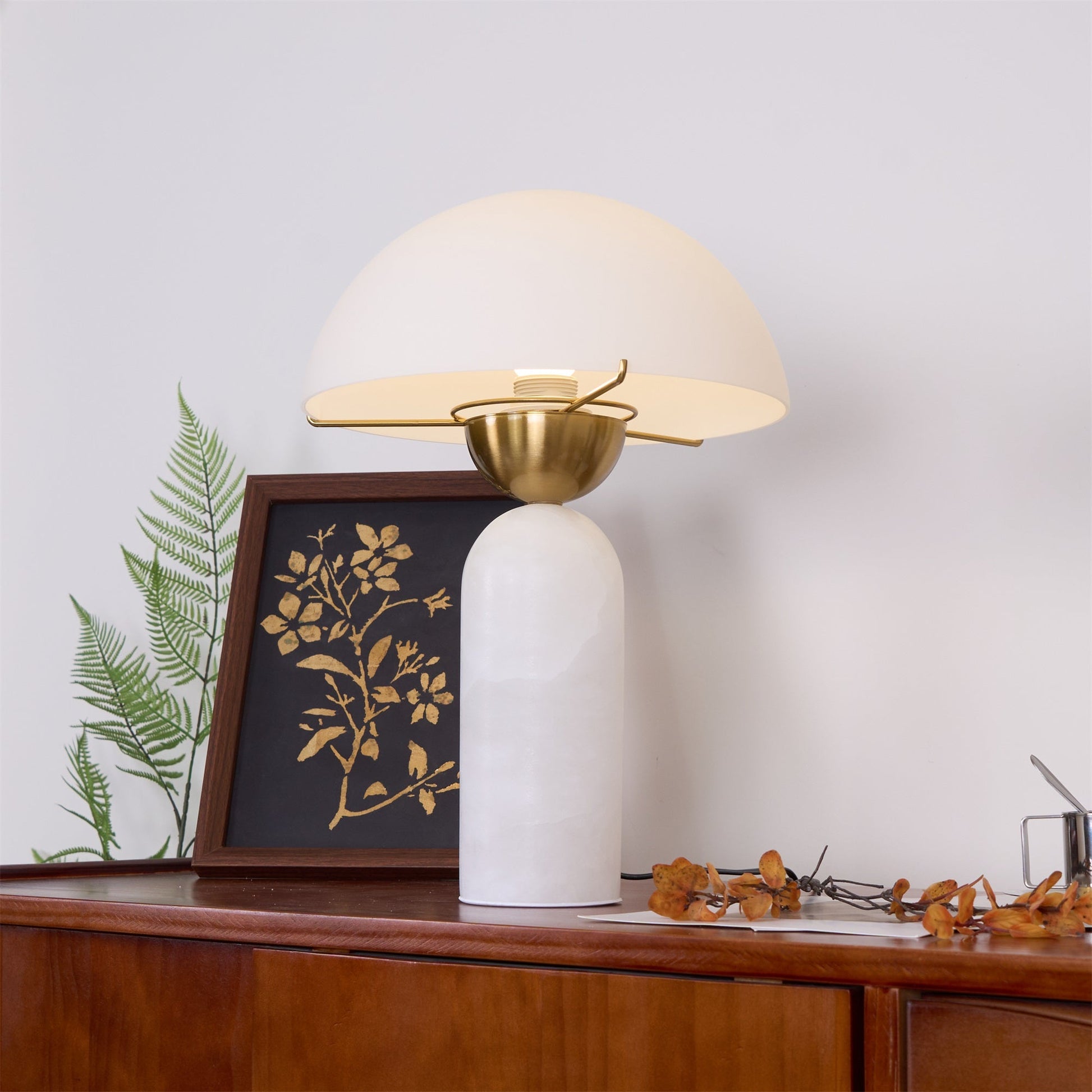 Veviniel Alabaster Table Lamp - Blowlighting