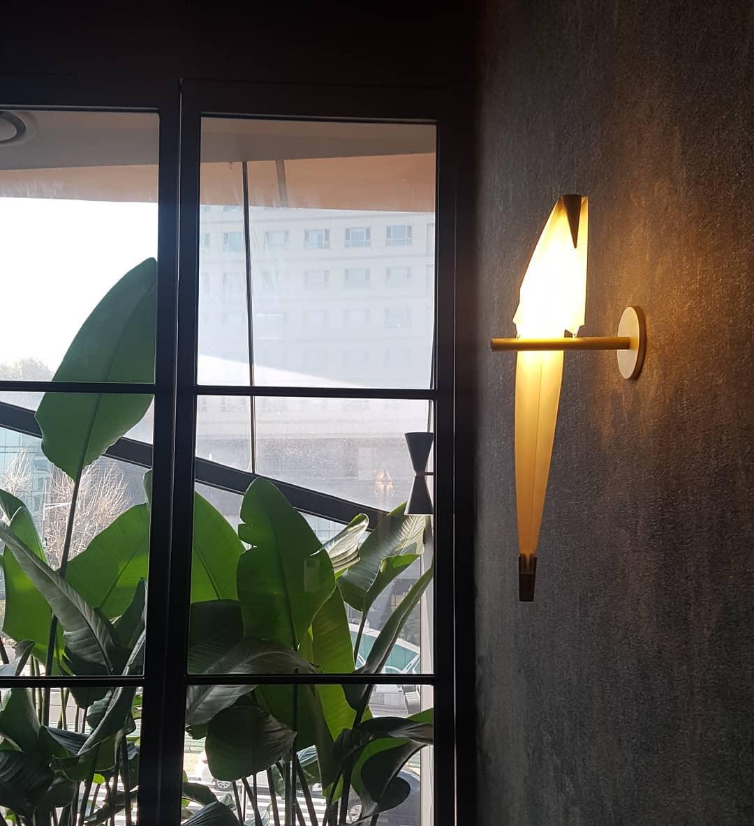 Avian Serenity Wall Lamp - Blowlighting