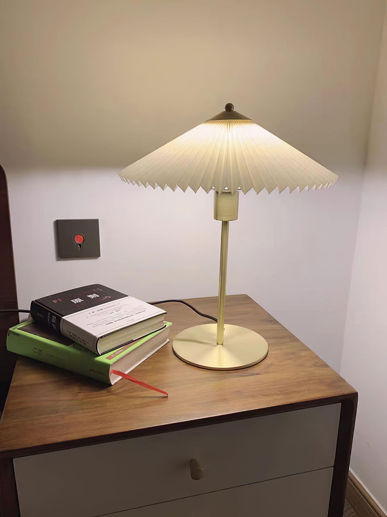Perla Pleated Table Lamp - Blowlighting