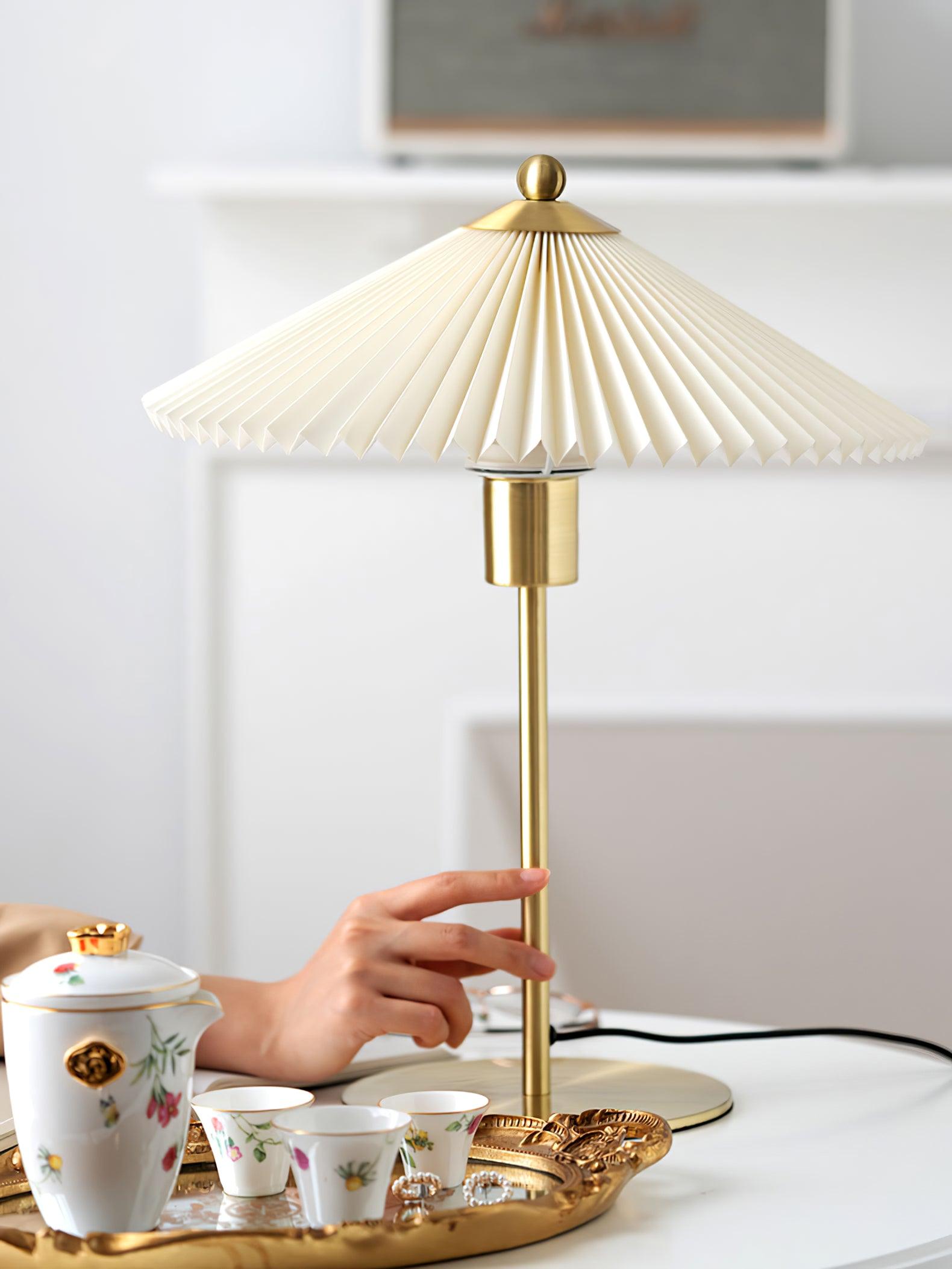 Perla Pleated Table Lamp - Blowlighting