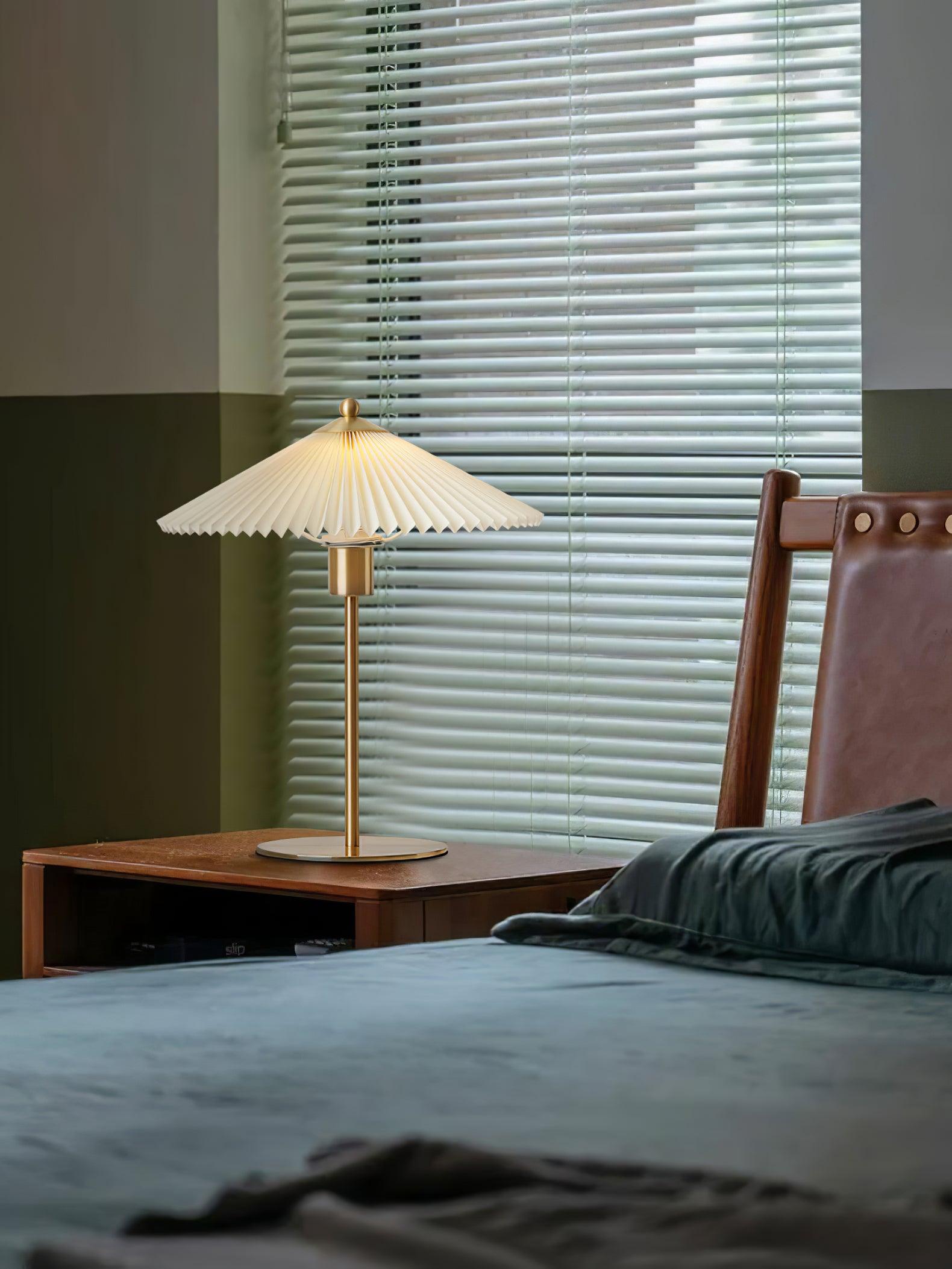 Perla Pleated Table Lamp - Blowlighting