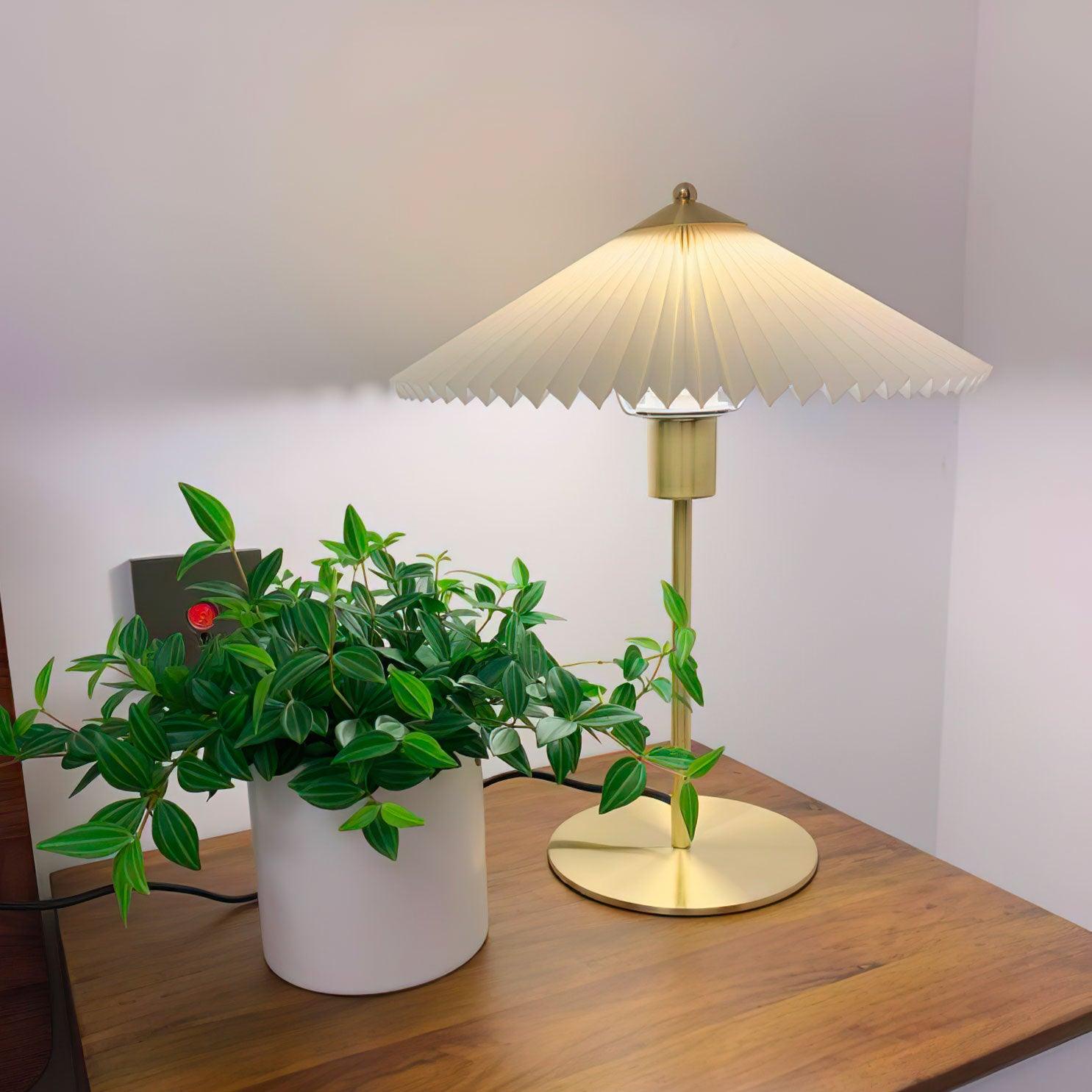 Perla Pleated Table Lamp - Blowlighting