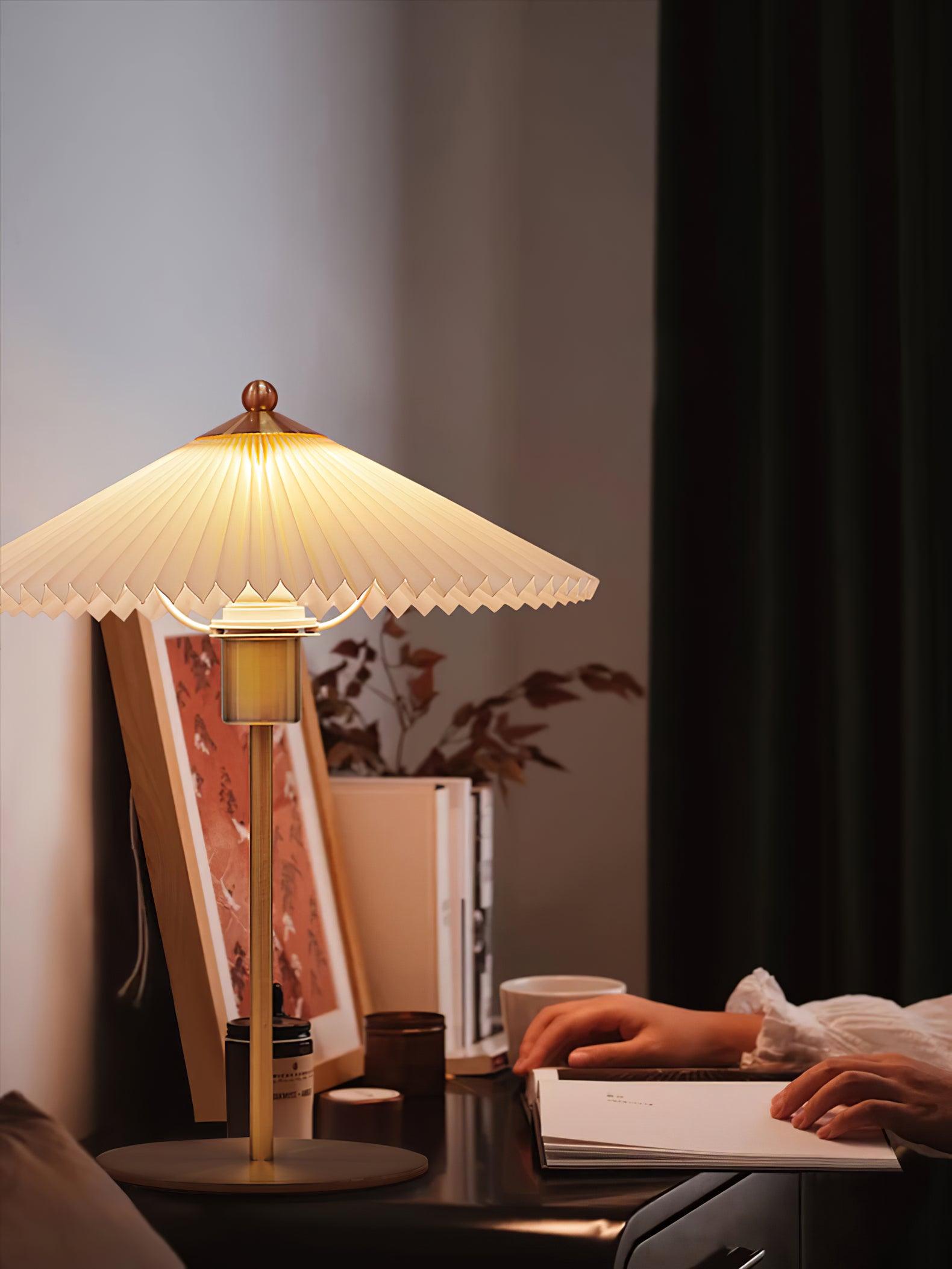Perla Pleated Table Lamp - Blowlighting