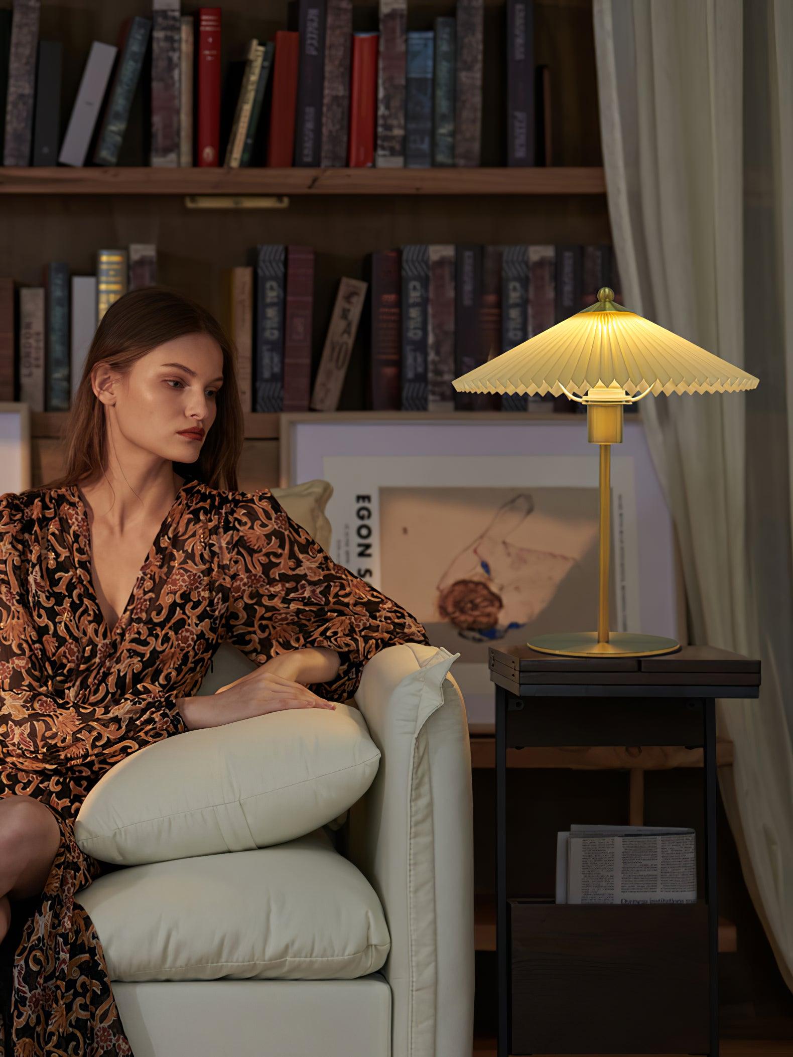 Perla Pleated Table Lamp - Blowlighting