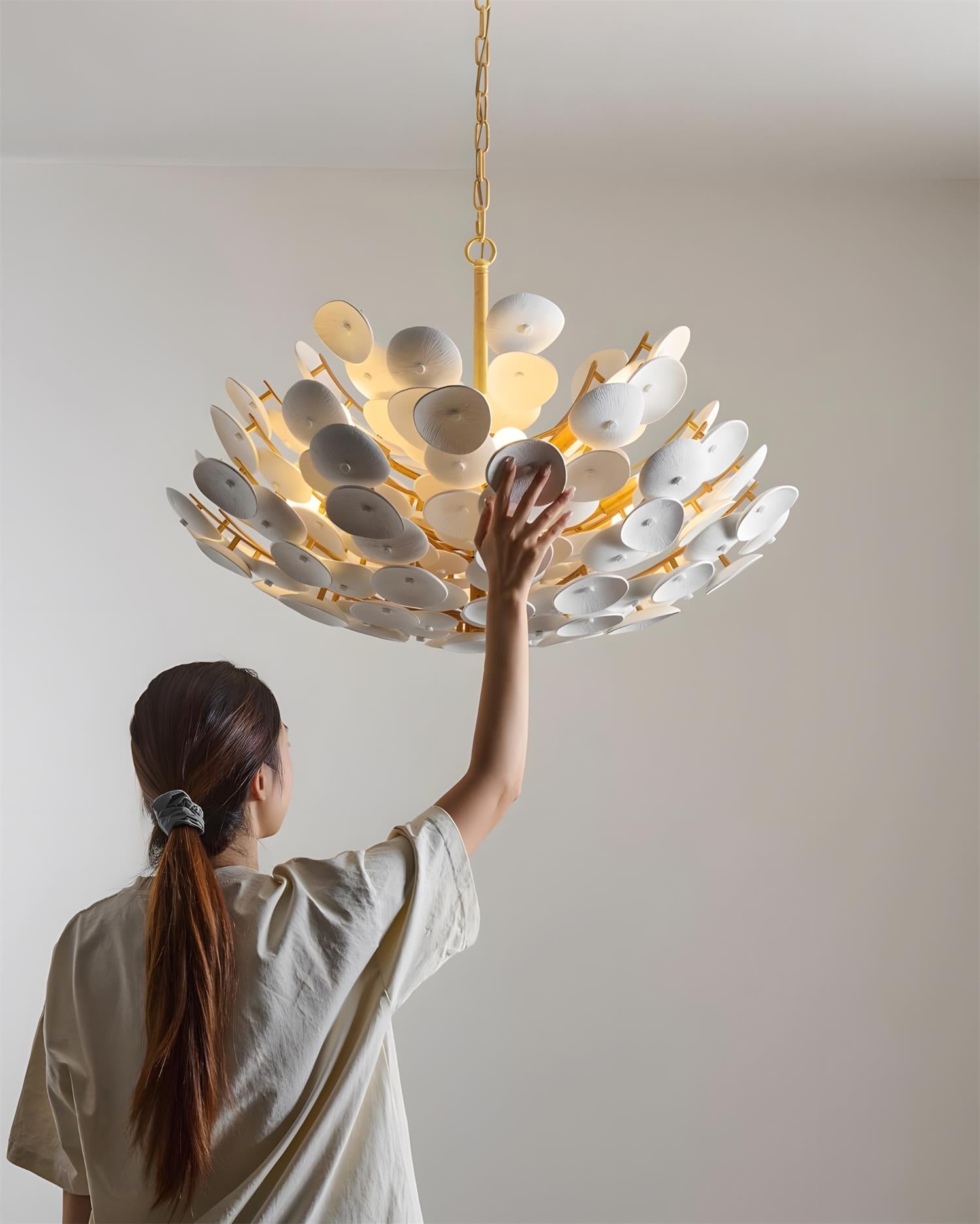 Petalflare Modern Metal Plaster Chandelier
