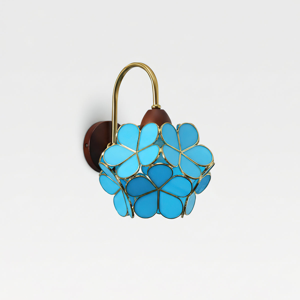 Auri Artistic Brass Wall Lamp