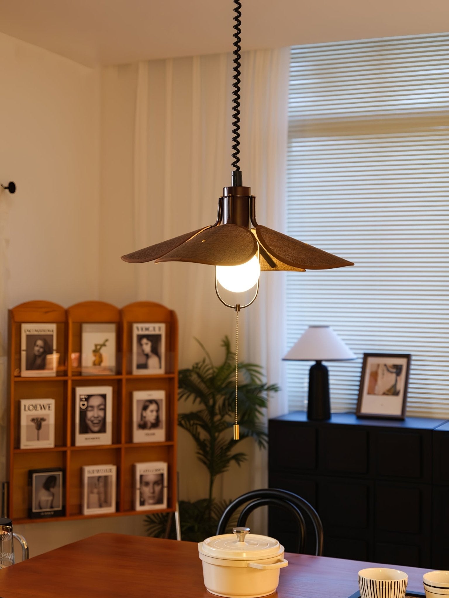 Petal Bloom Pendant Light - Blowlighting