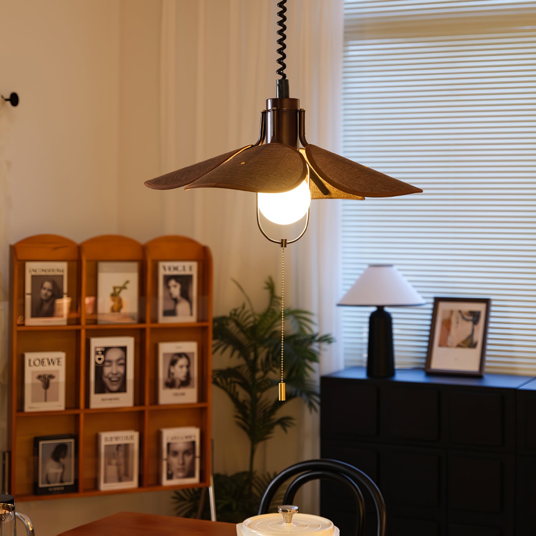 Petal Bloom Pendant Light - Blowlighting