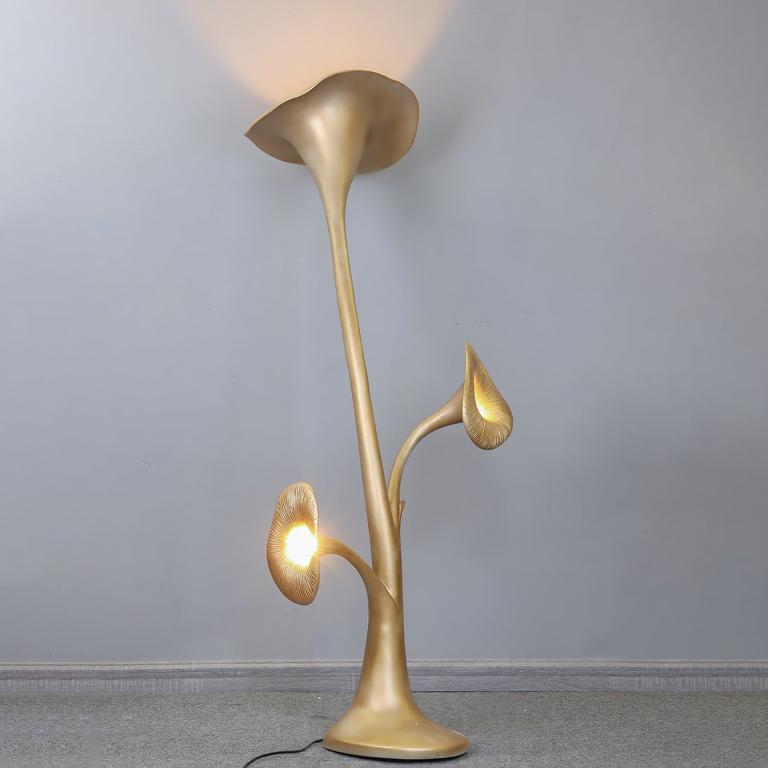 Esole Floral Brass Floor Lamp - Blowlighting