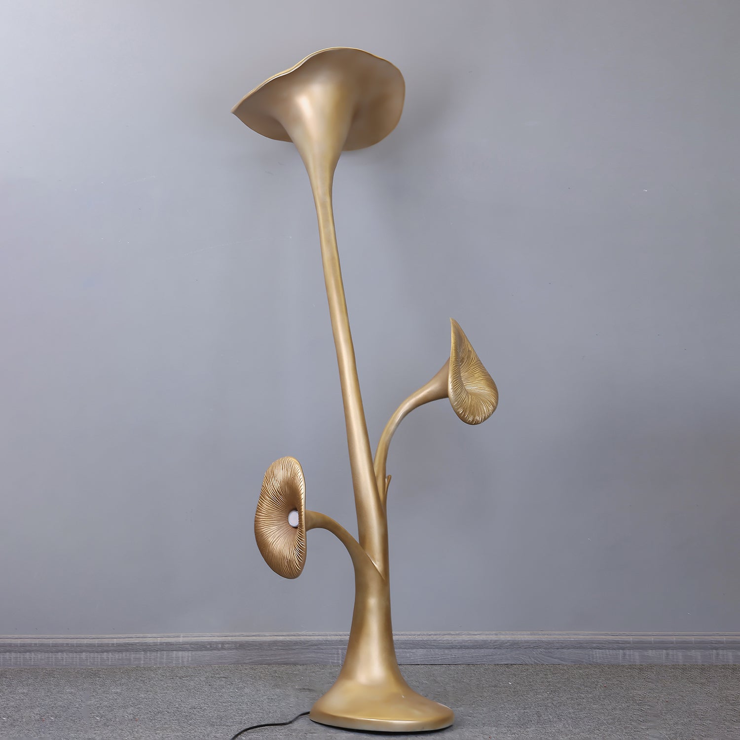 Esole Floral Brass Floor Lamp - Blowlighting
