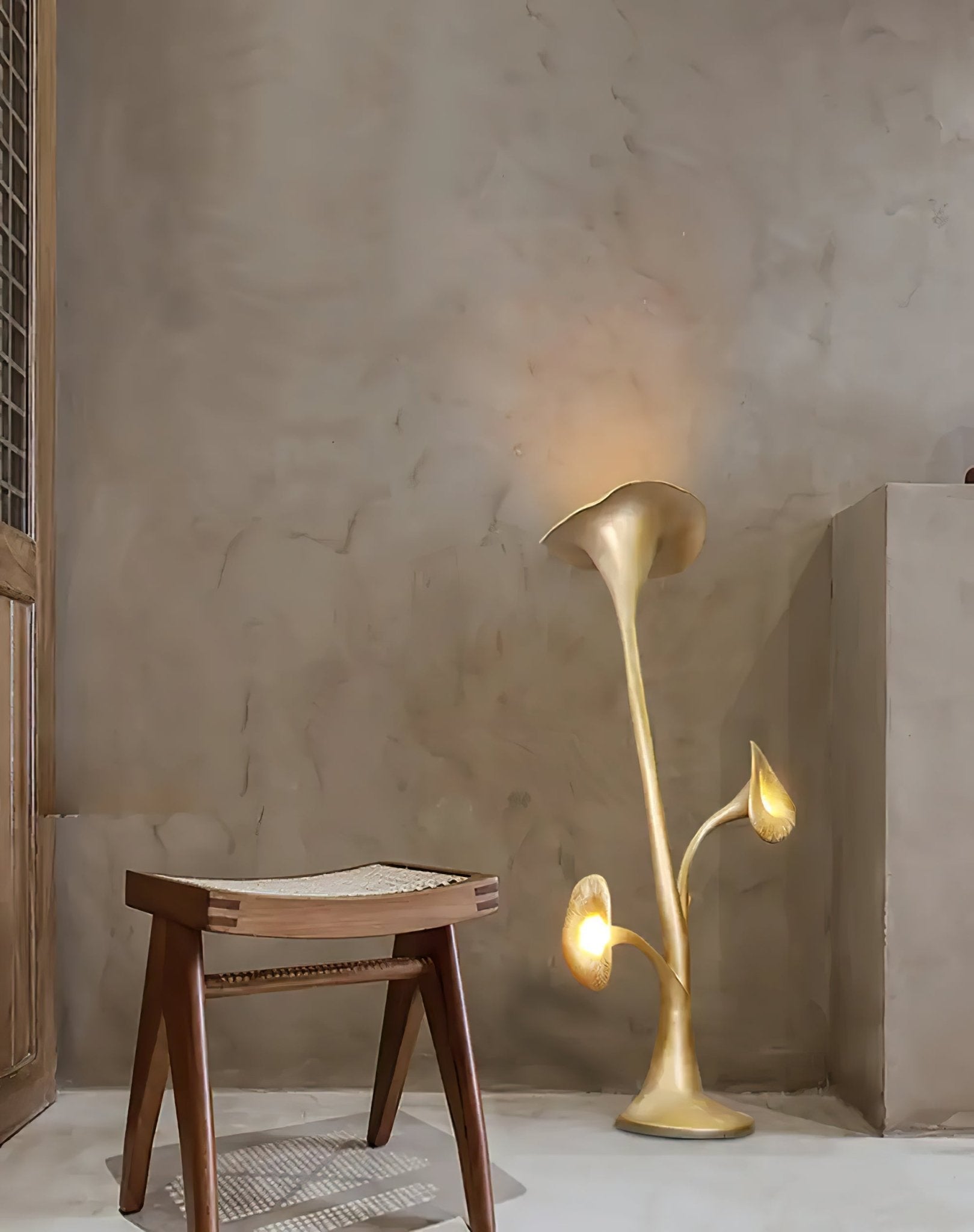 Esole Floral Brass Floor Lamp - Blowlighting