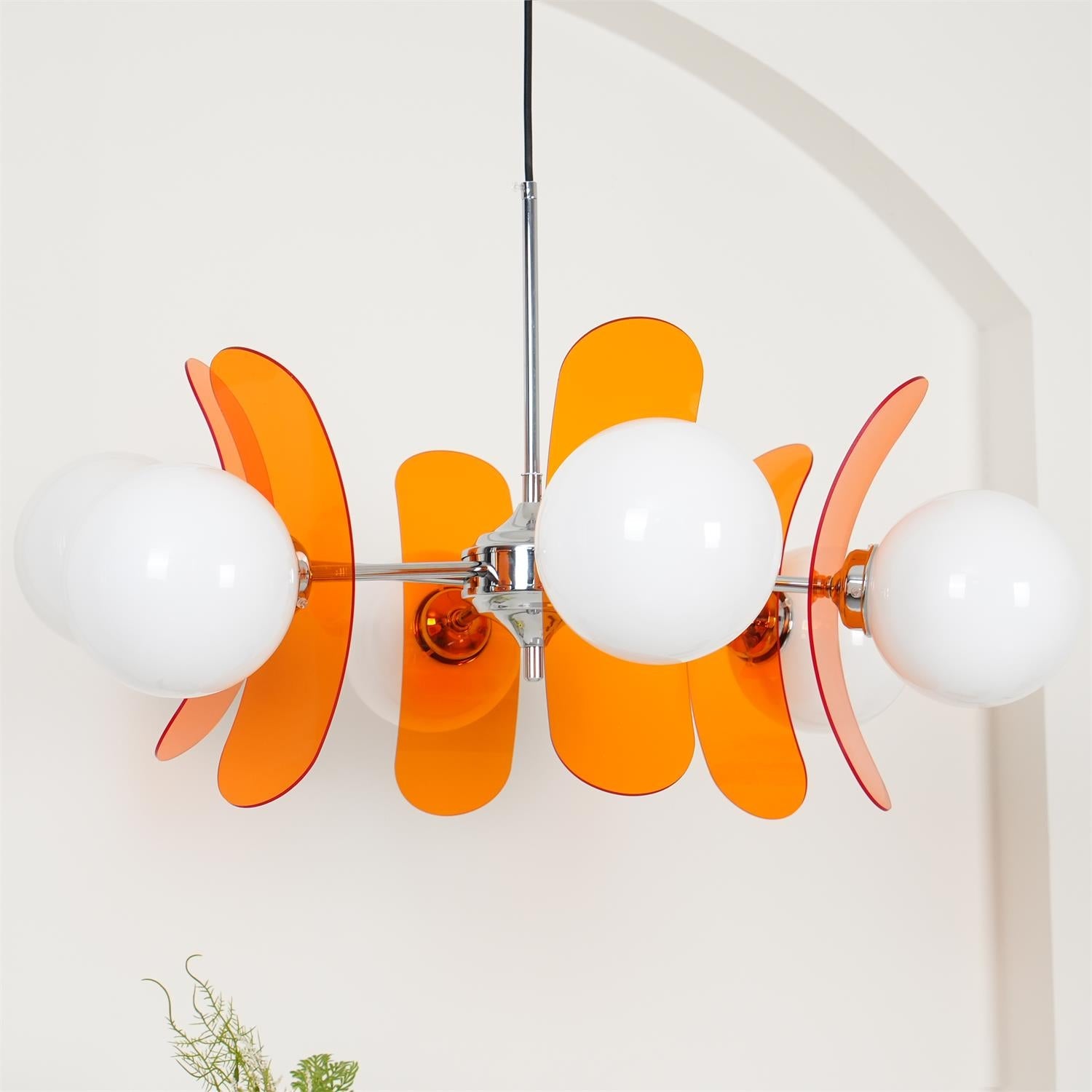 Phosphorescent Chandelier - Blowlighting