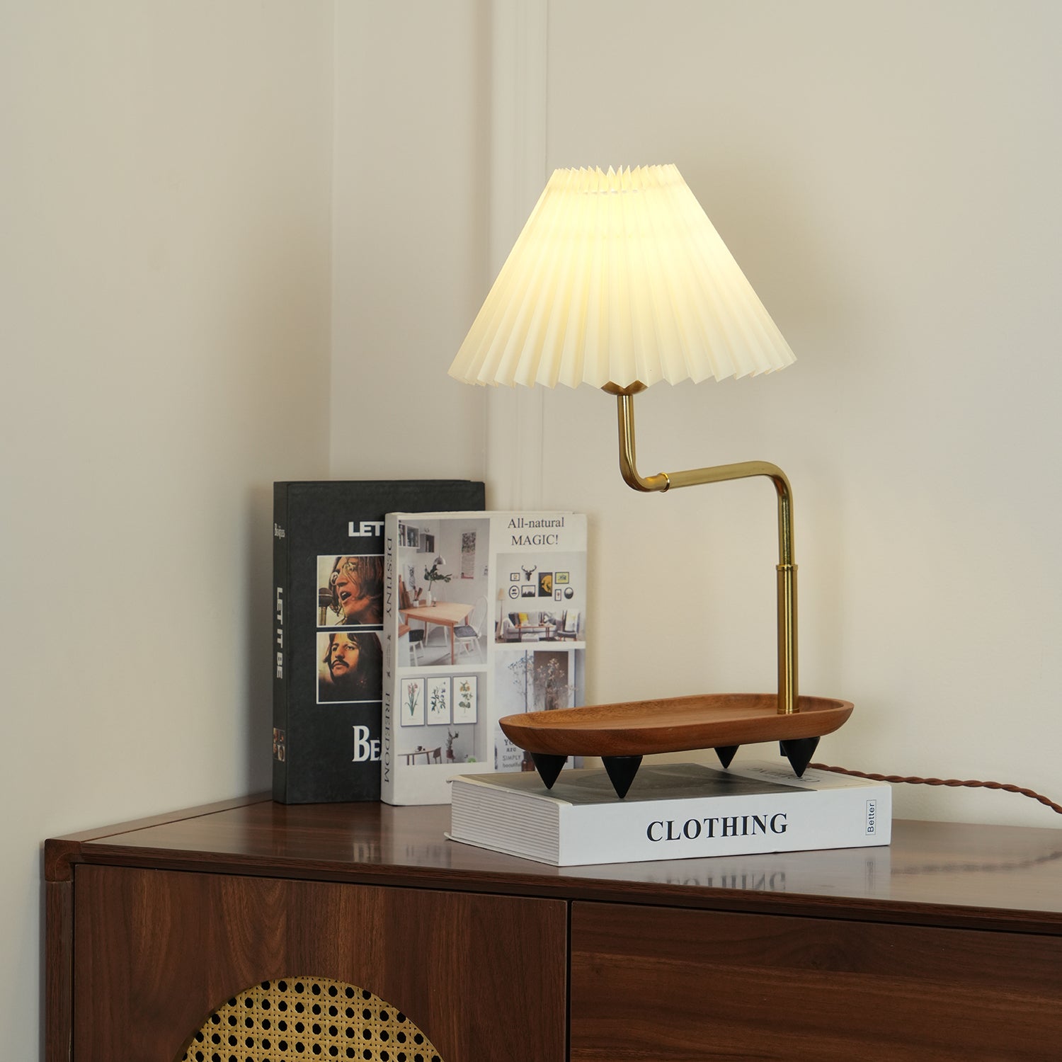 Pia TL Table Lamp - Blowlighting