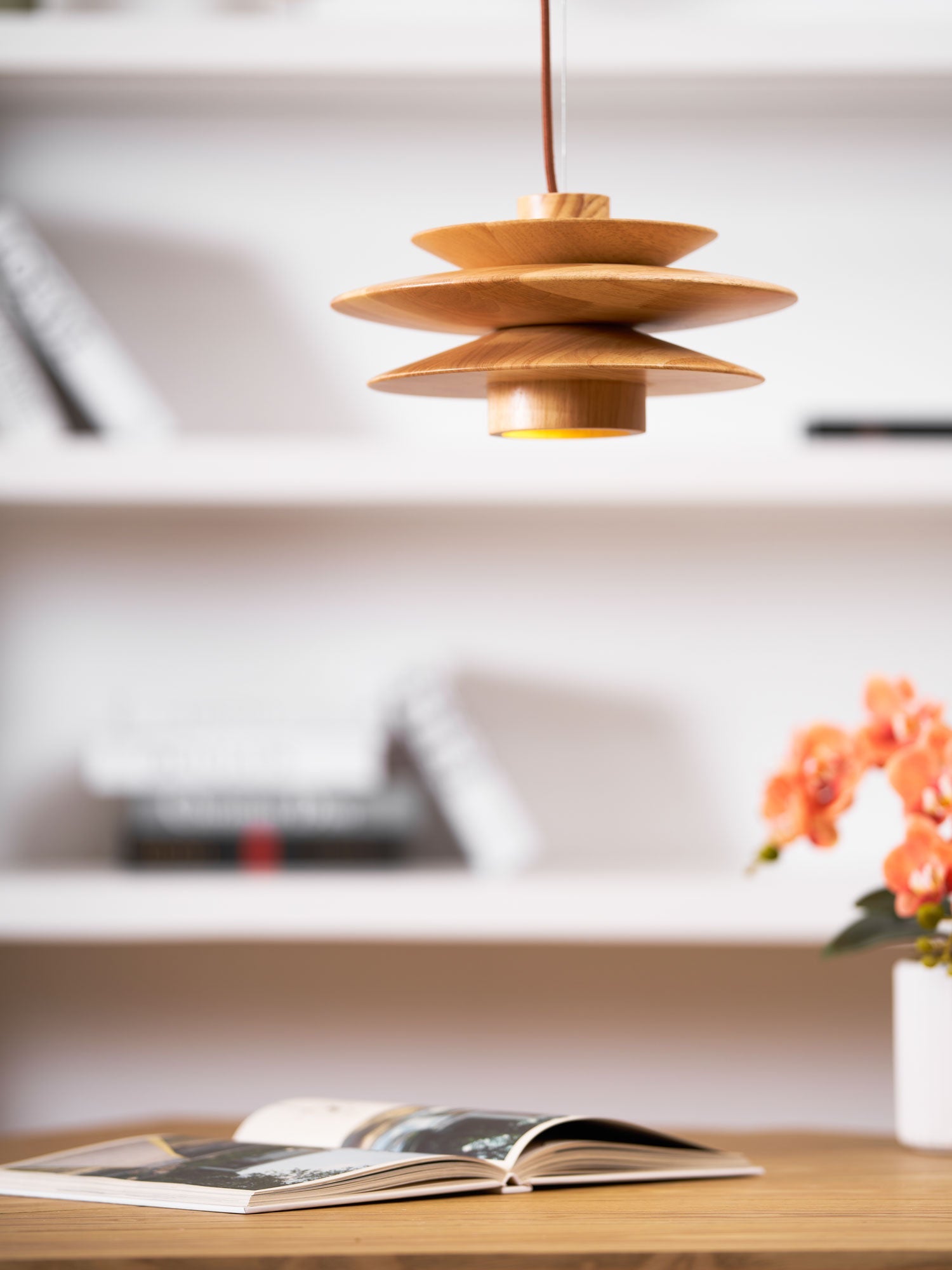 Cascade Wooden Disc Pendant Lamp - Blowlighting