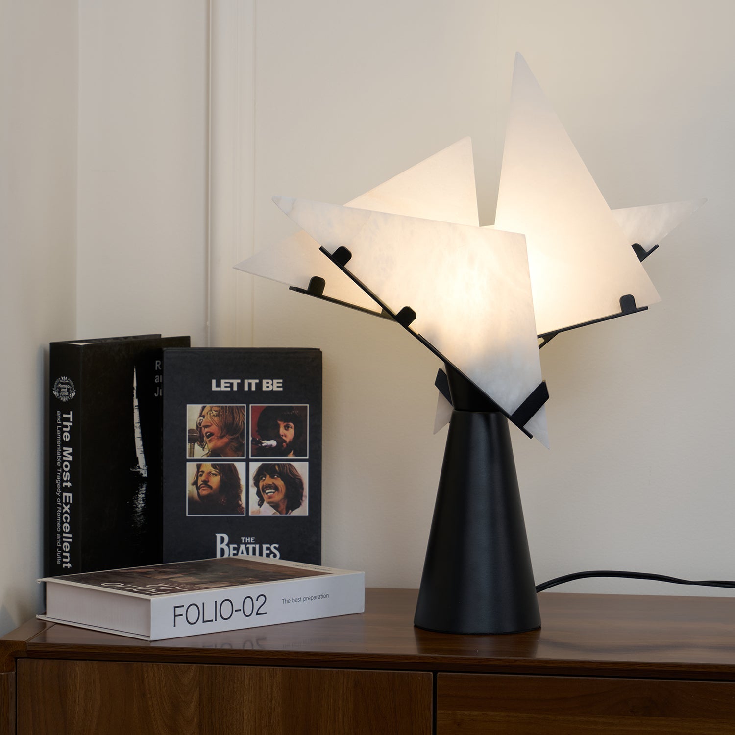 Aursilion Star Alabaster Table Lamp - Blowlighting
