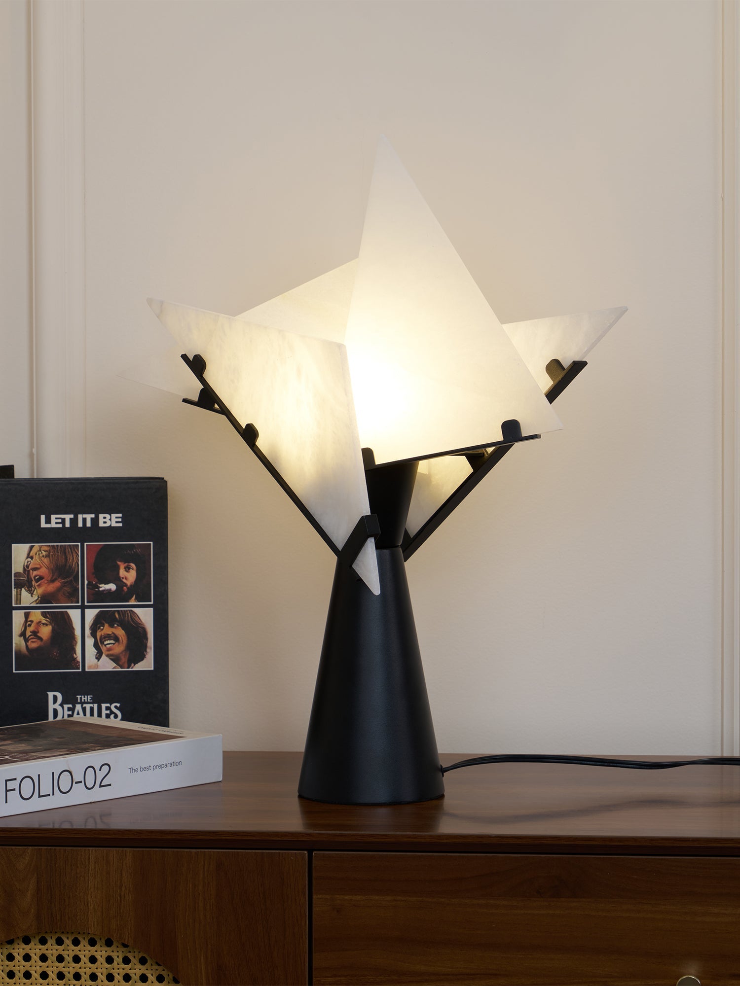 Aursilion Star Alabaster Table Lamp - Blowlighting
